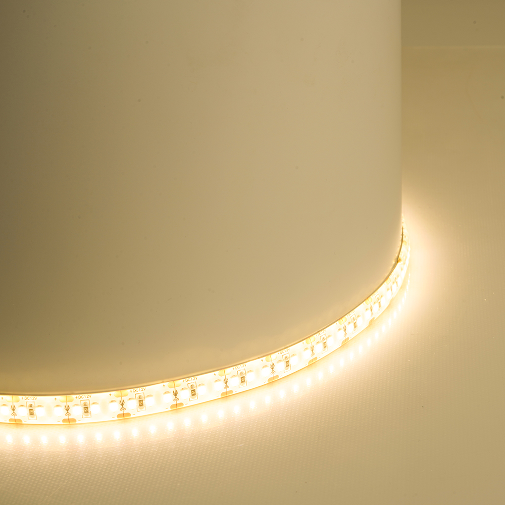 Светодиодная Светодиодная LED лента Feron LS626, 180SMD(2835)/m 17W/m 12V 5000*10*1,22мм 3000К IP65