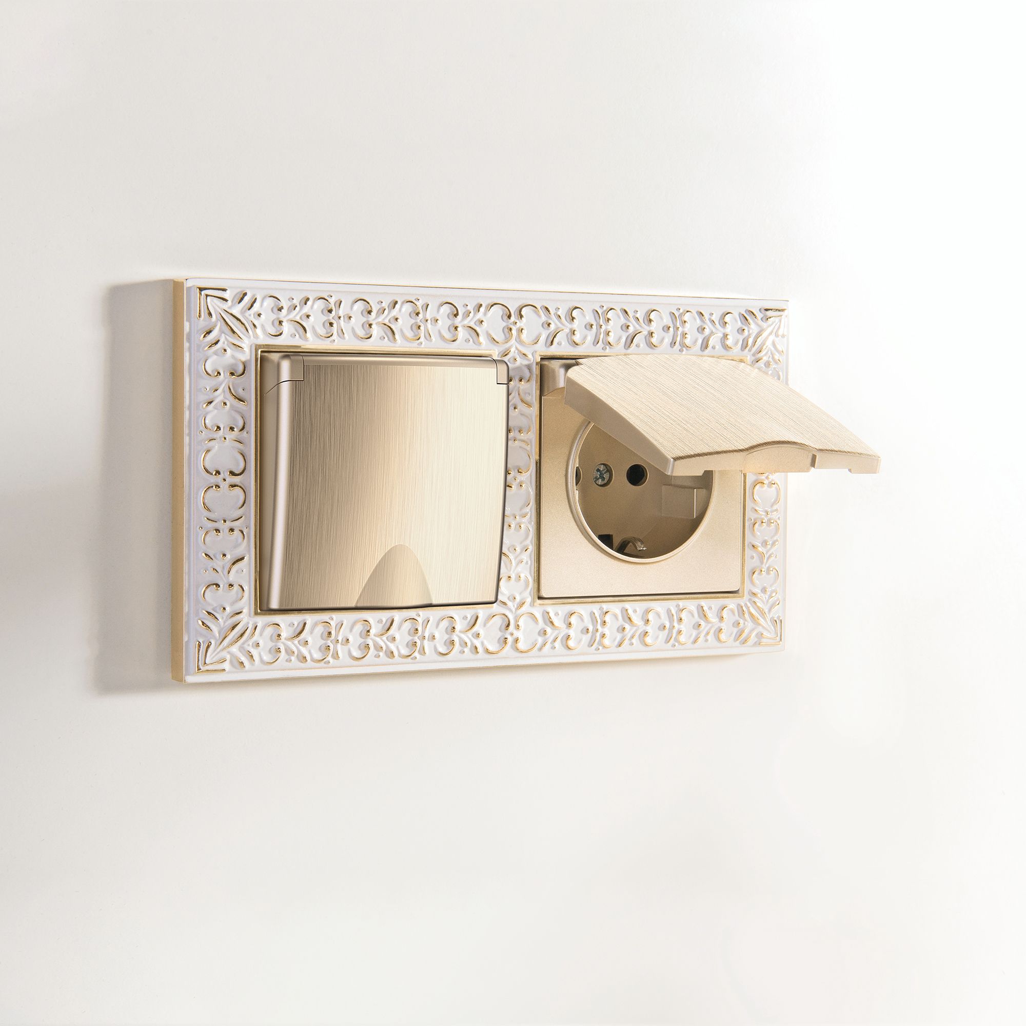 Рамка WERKEL Antik на 2 поста (белое золото) WL07-Frame-02 / W0021523 / a036749