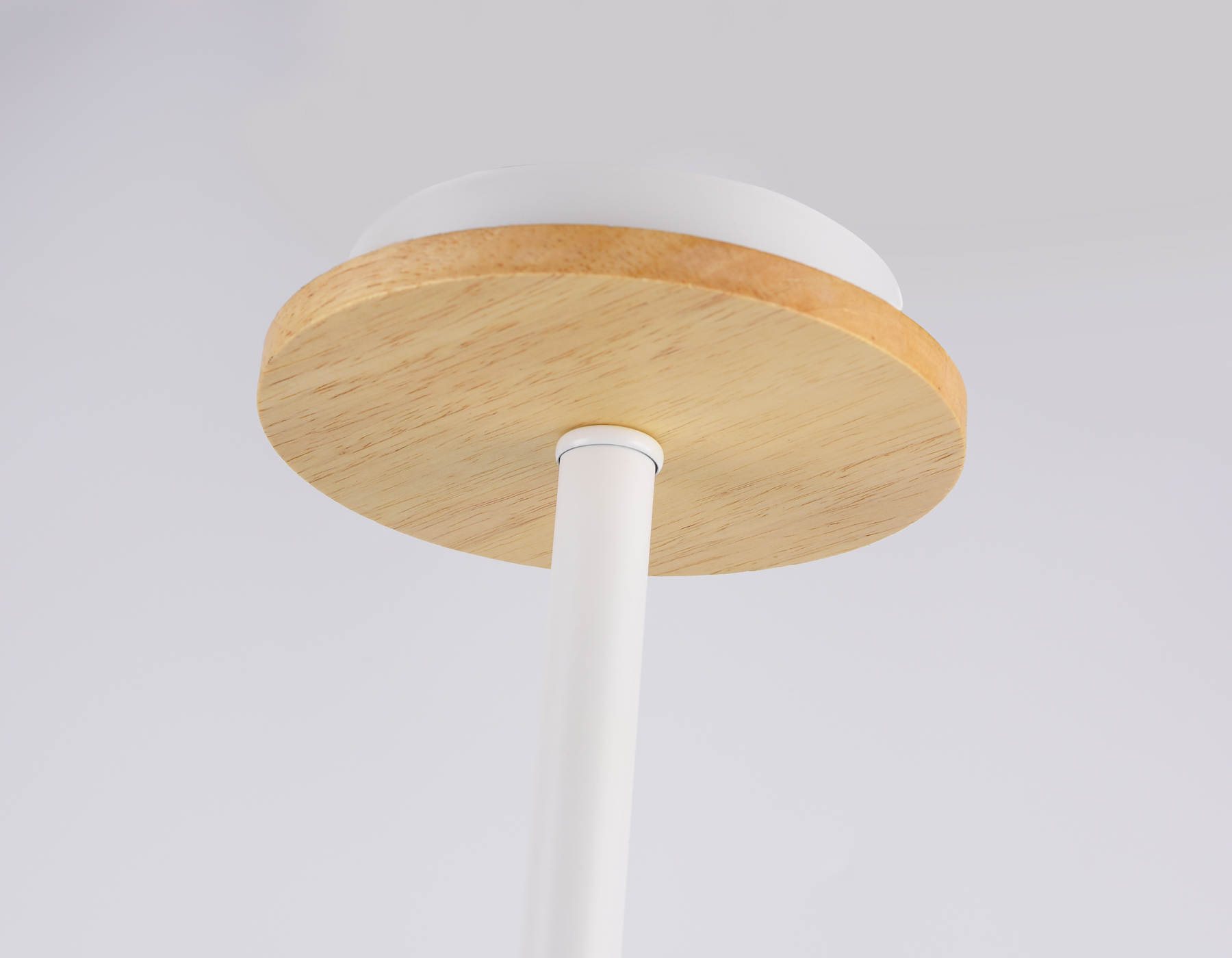 Светильник подвесной Ambrella TR80166/6 WH/LWD белый/светлое дерево E14/6 max 40W D690*370 Светильник подвесной Ambrella TR80166/6 WH/LWD белый/светлое дерево E14/6 max 40W D690*370