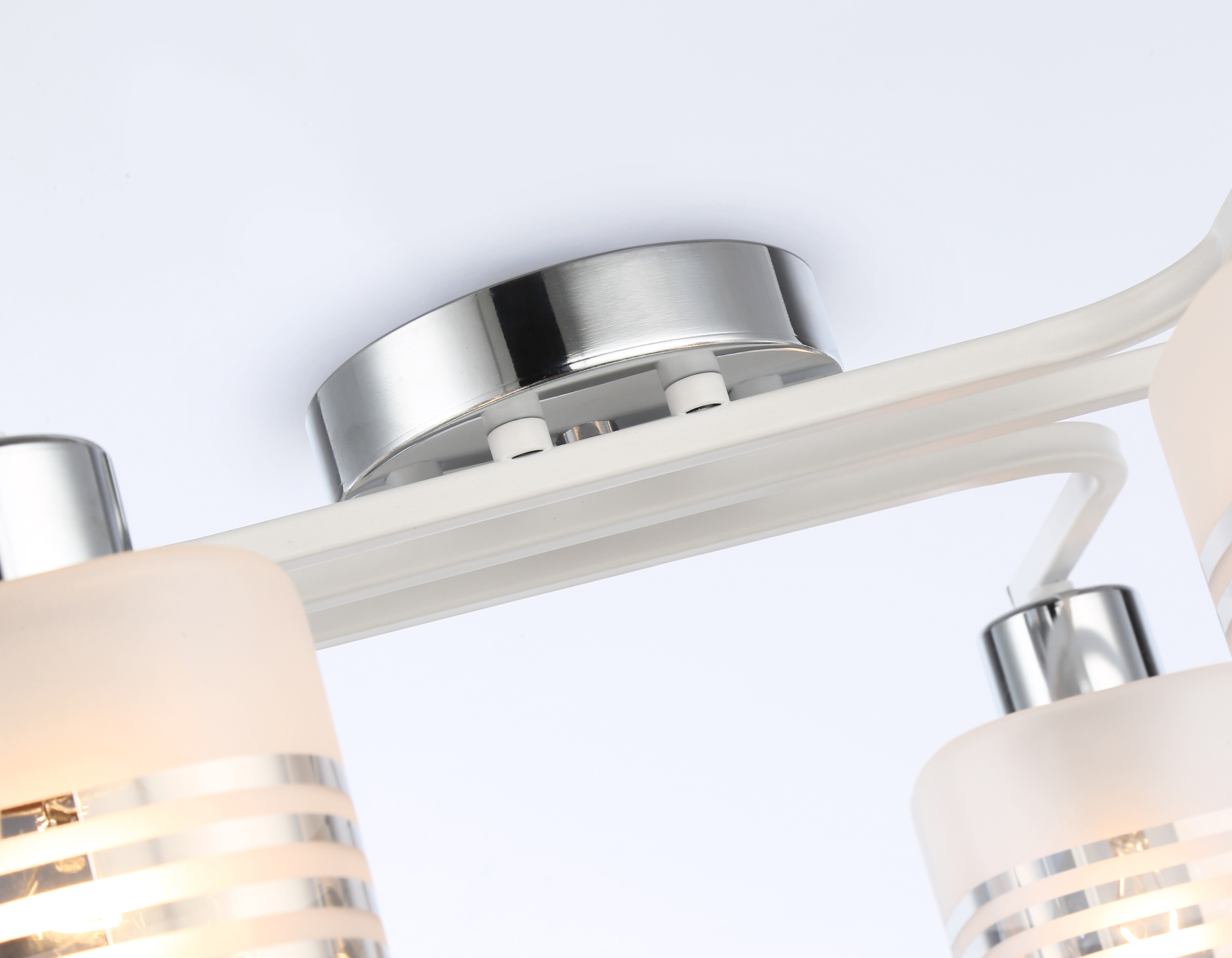 Потолочный светильник TR303207/6 WH/CH/SM/FR белый/хром/дымчатый/белый матовый E27*6 max 60W 710*400*200