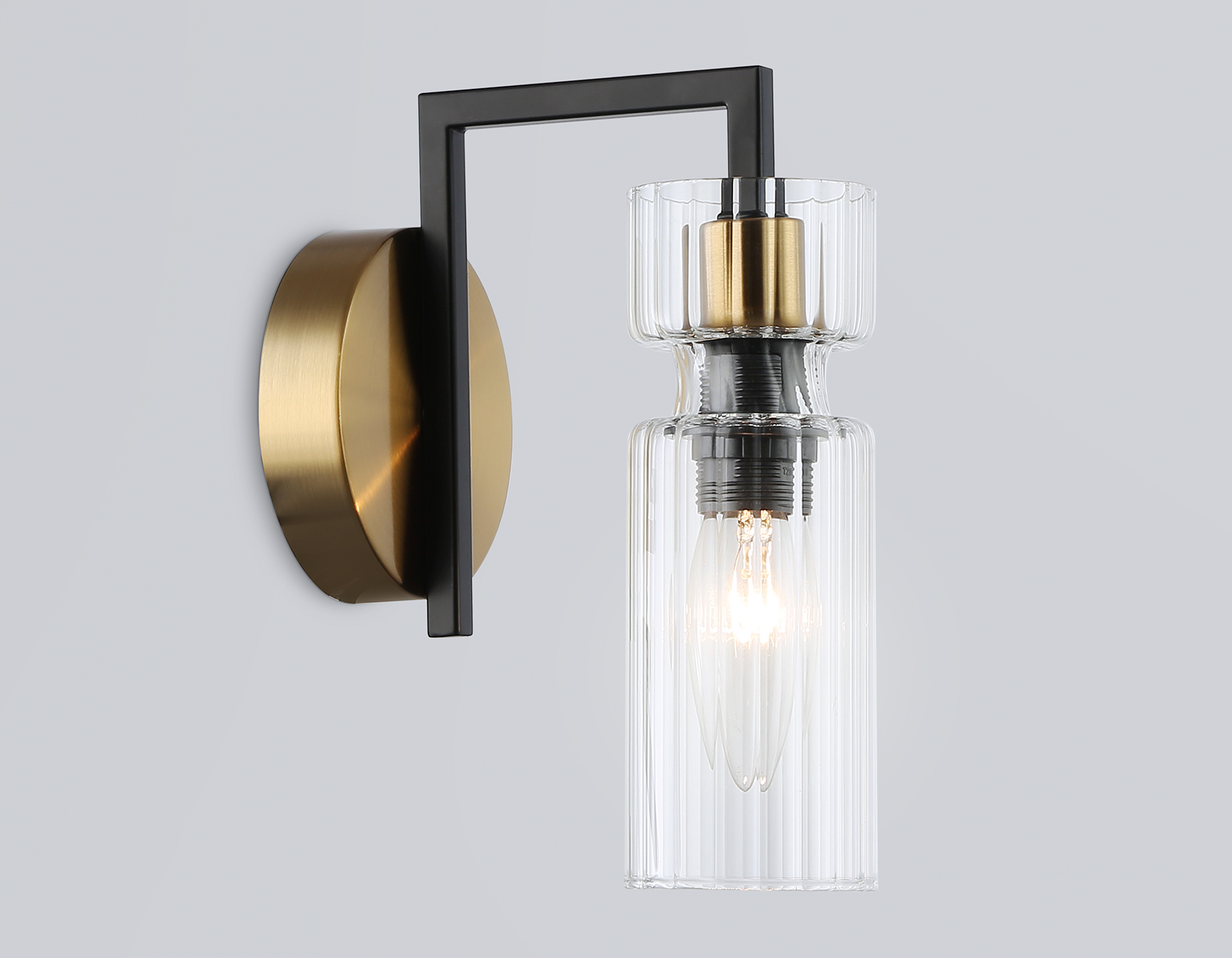 LH56119 BK/BS/CL черный/латунь/прозрачный E14 max 40W 150*100*210 LH56119 BK/BS/CL черный/латунь/прозрачный E14 max 40W 150*100*210