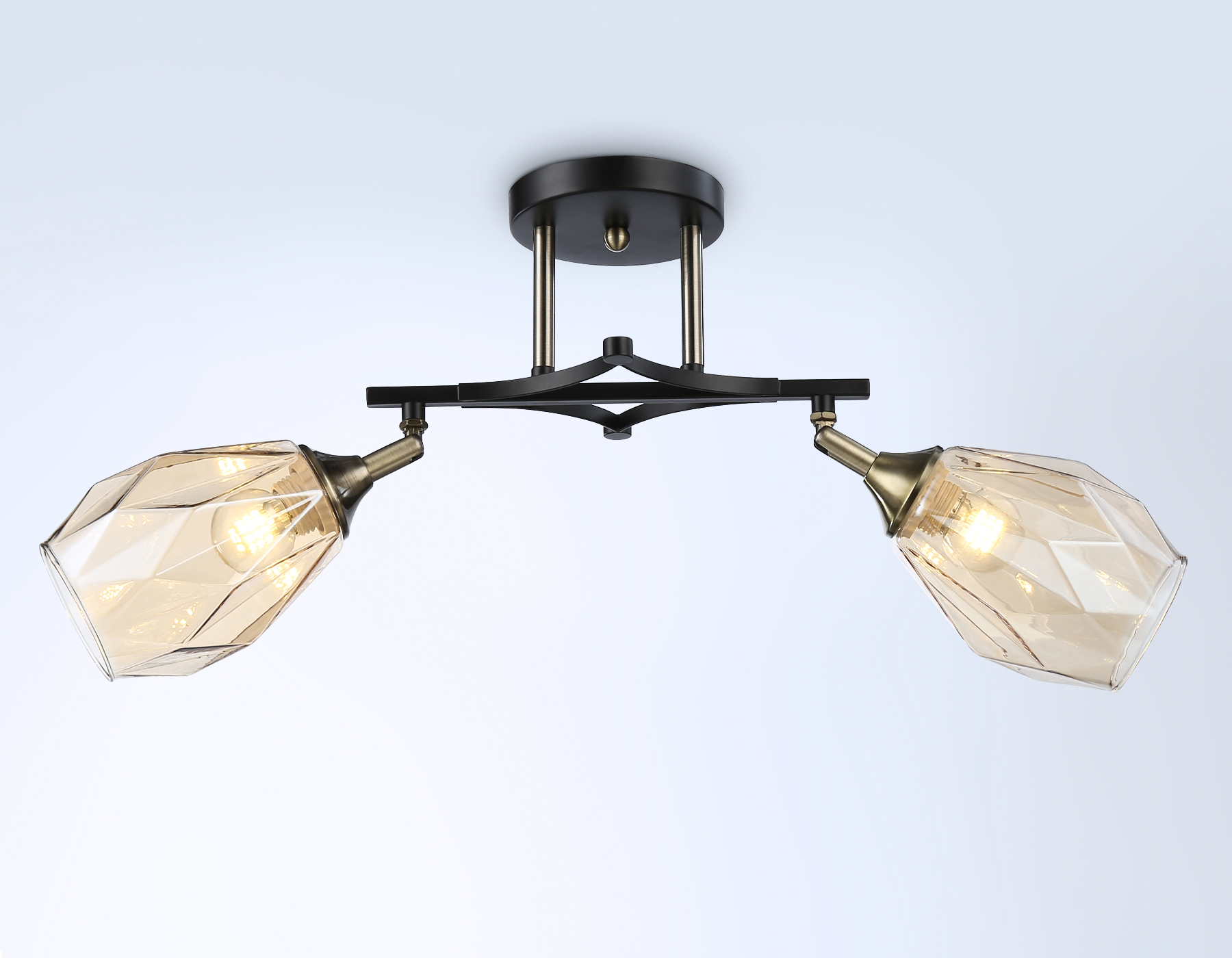 Светильник подвесной Ambrella TR303032/2 SB/BK/TI бронза/черный/янтарь E27/2 max 40W 580*145*280 Светильник подвесной Ambrella TR303032/2 SB/BK/TI бронза/черный/янтарь E27/2 max 40W 580*145*280