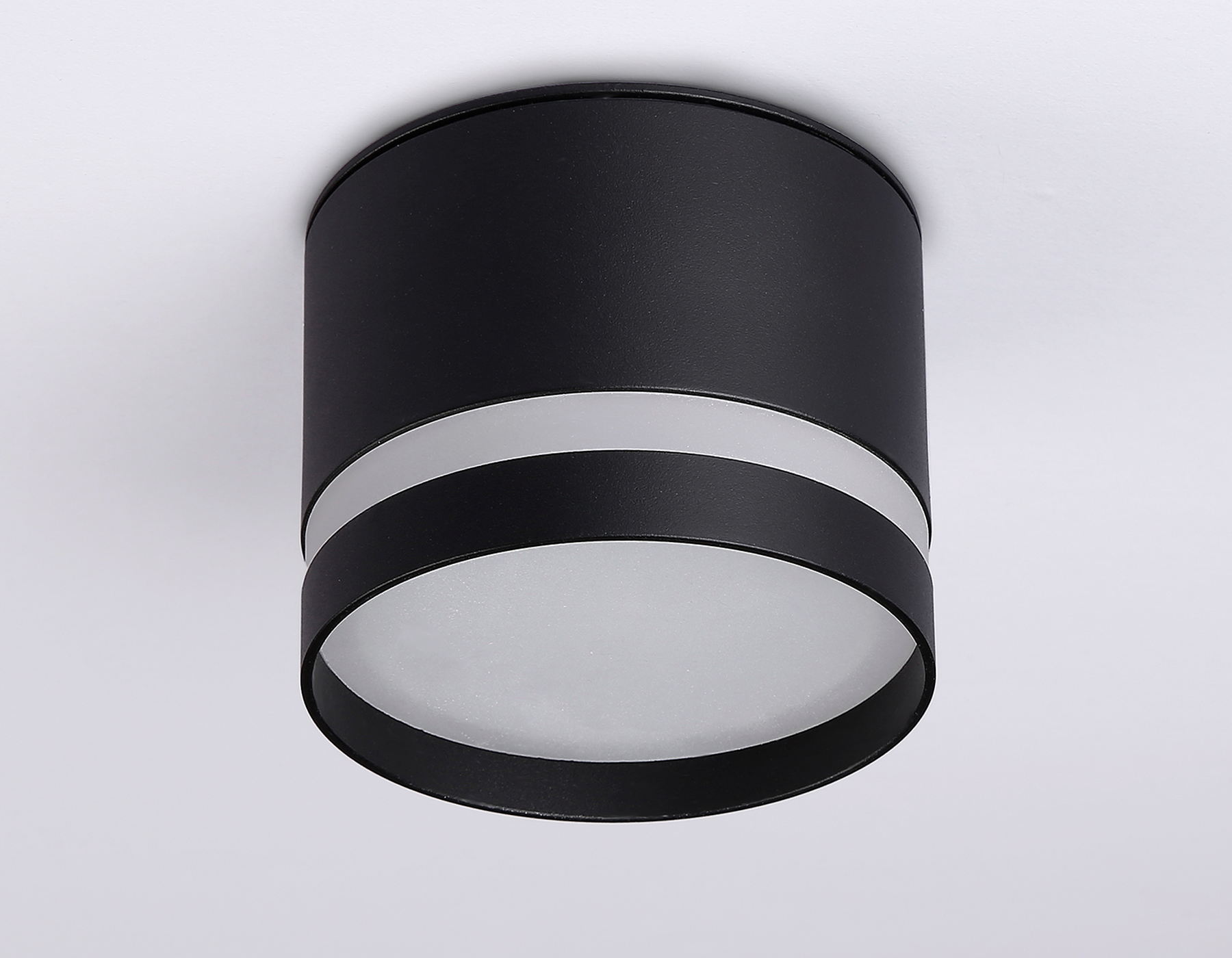 TN6572 BK черный IP44 GX53 max 15W D82*65