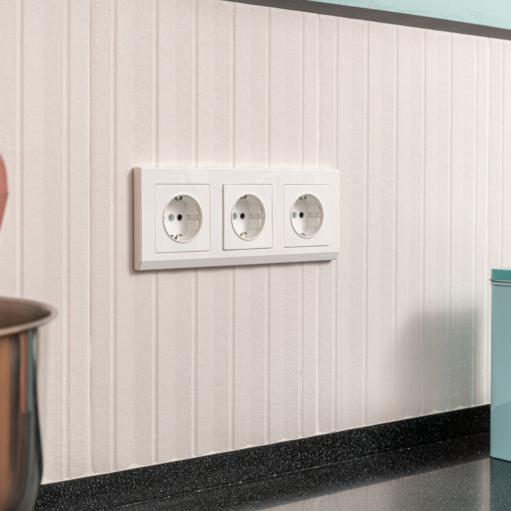 Рамка WERKEL Stark на 3 поста (белый) WL04-Frame-03-white / W0031801 / a028923