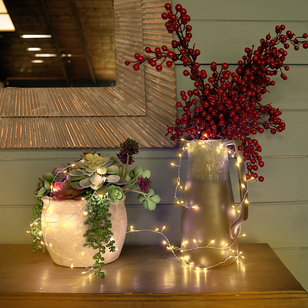 Светодиодная гирлянда Кластер (на проволоке) Feron CL584 линейная 400 LED 12м 2700К, c питанием от сети 230V, прозрачный шнур Светодиодная гирлянда Кластер (на проволоке) Feron CL584 линейная 400 LED 12м 2700К, c питанием от сети 230V, прозрачный шнур