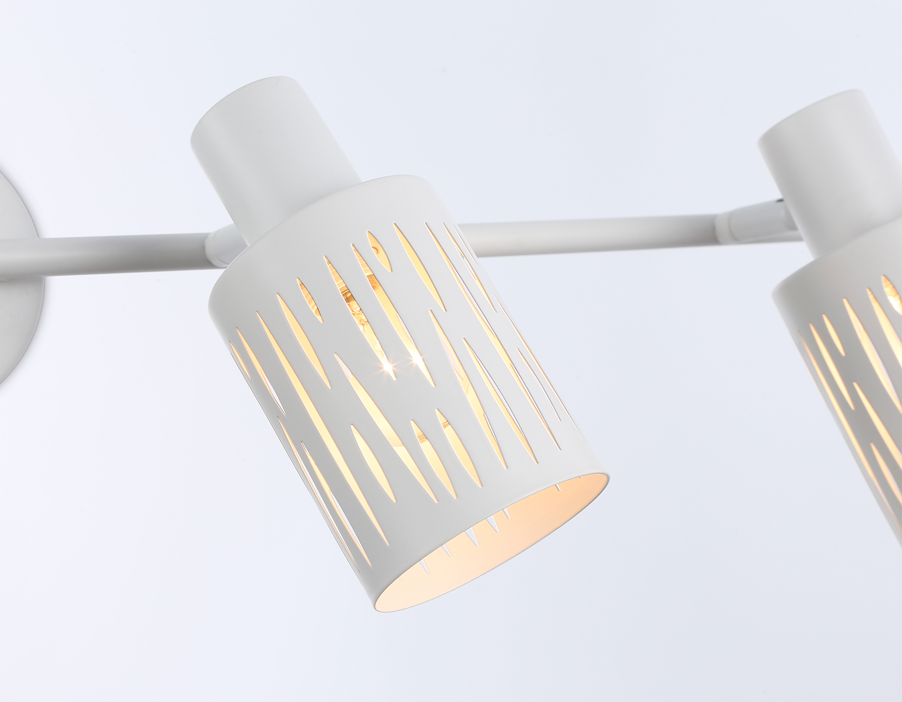 TR8666/4 WH белый E14/4 max 60W 760*100*190 TR8666/4 WH белый E14/4 max 60W 760*100*190