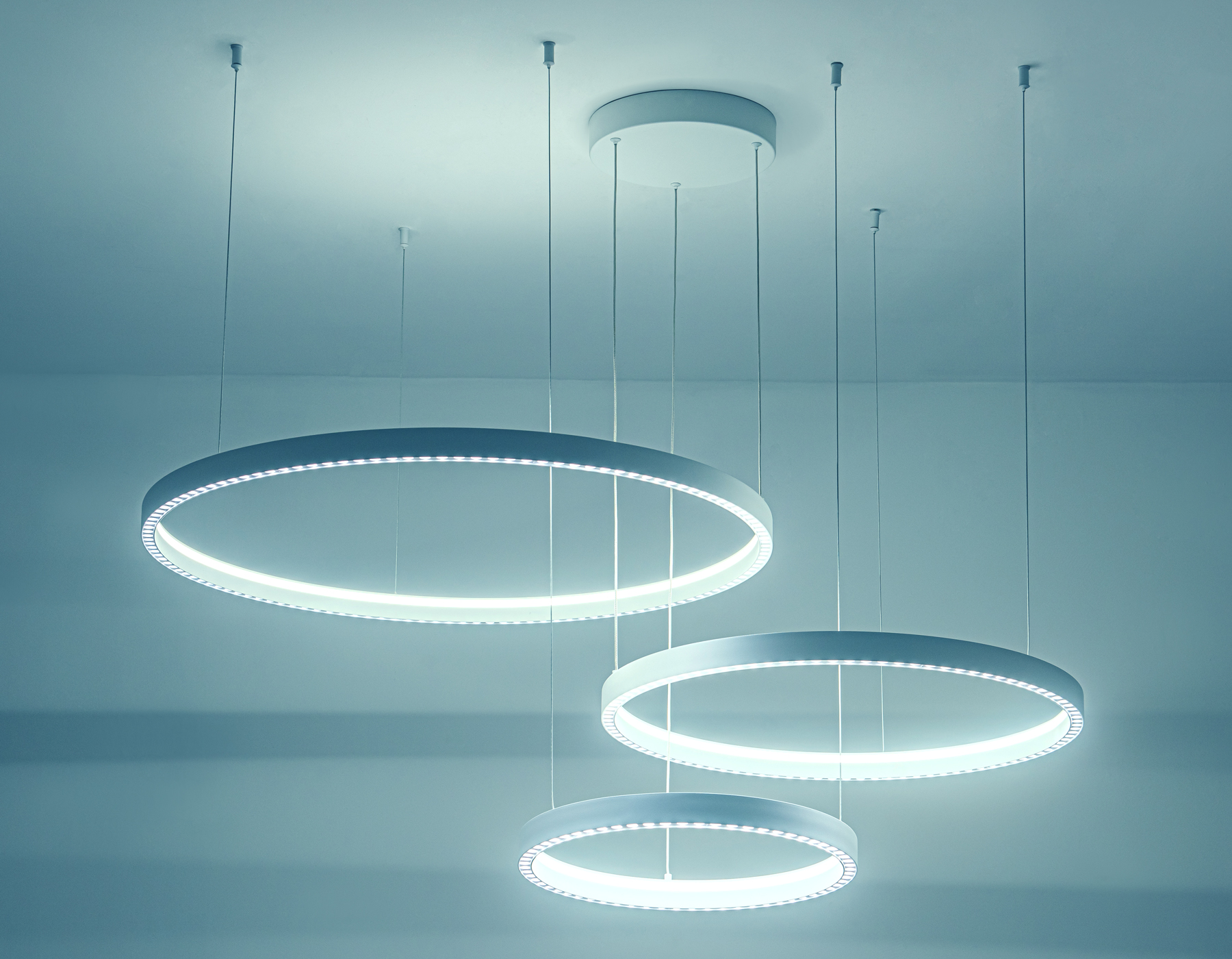 Подвесной LED светильник FL5881/3 WH белый 90W 3000K/4200K/6400K D800/600/400*1070 (без ПДУ)