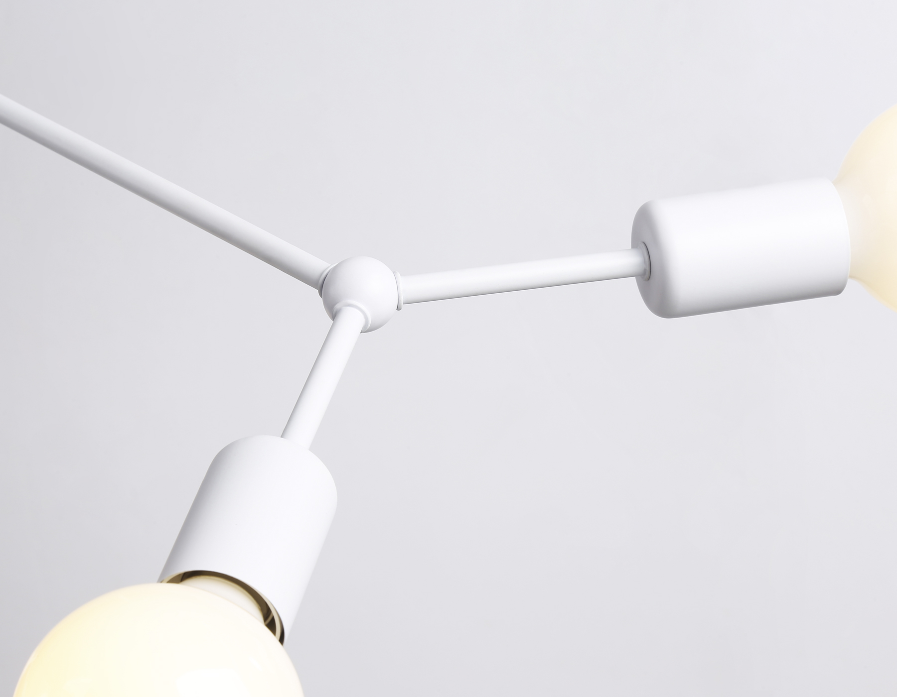 Потолочный светильник TR8031/4 WH белый E27*4 max 40W D670*440