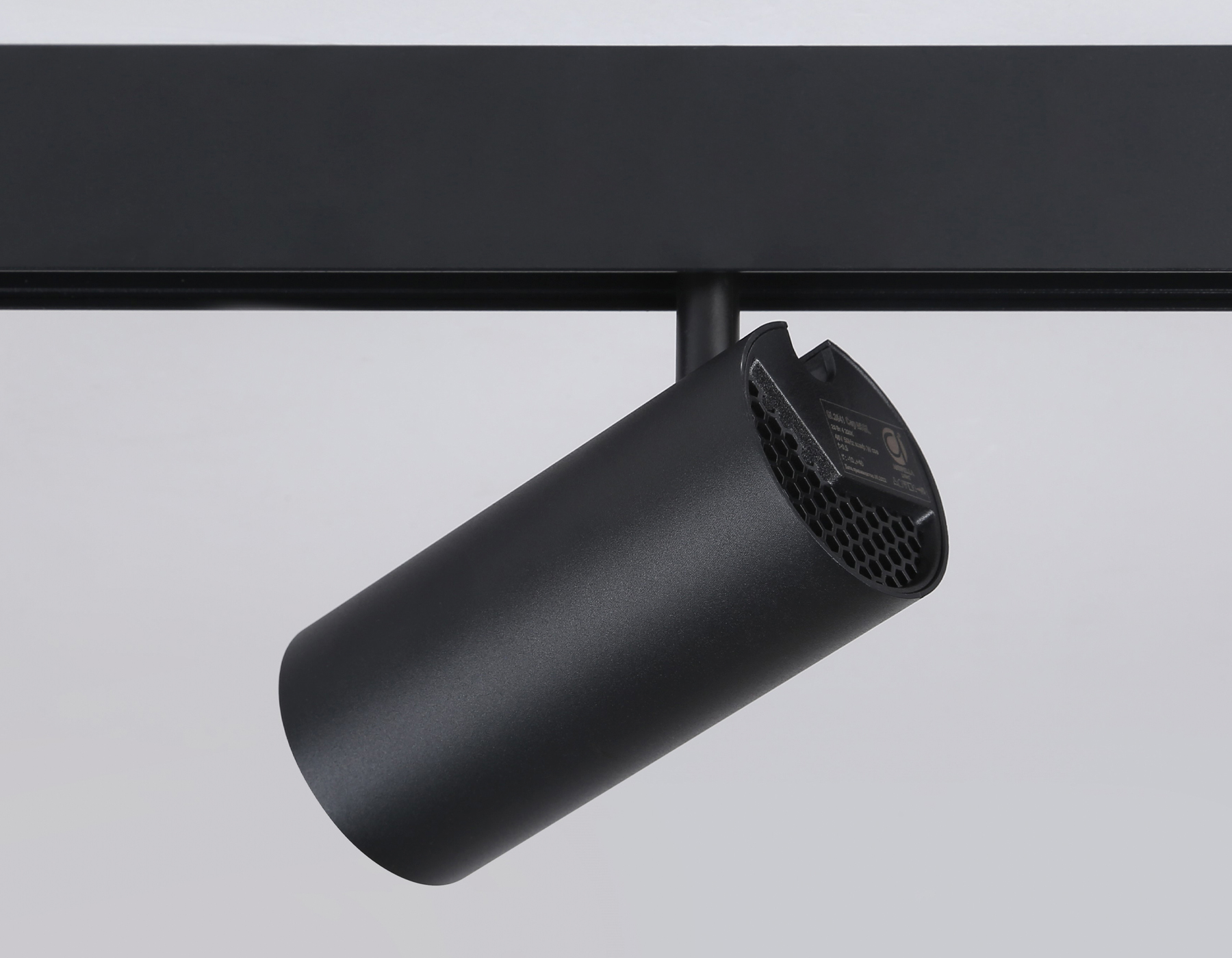 Трековый низковольтный светильник GL3841 BK черный IP20 20W 4200K 48V 24° D67*138