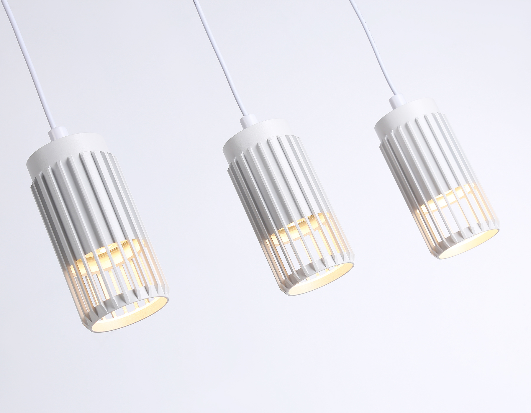 Светильник подвесной Ambrella TN51698/3 WH белый GU10/3 400*60*1120