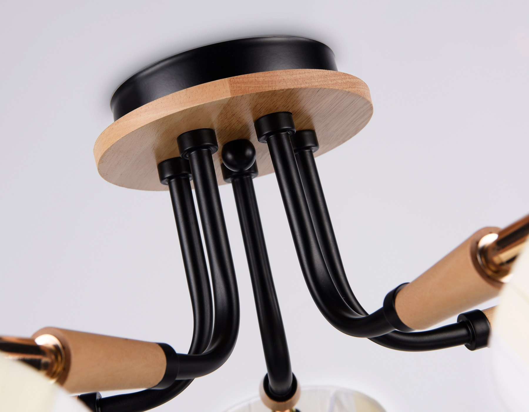 Светильник подвесной Ambrella TR4733/5 BK/LWD черный/светлое дерево E27/5 max 40W D610*270