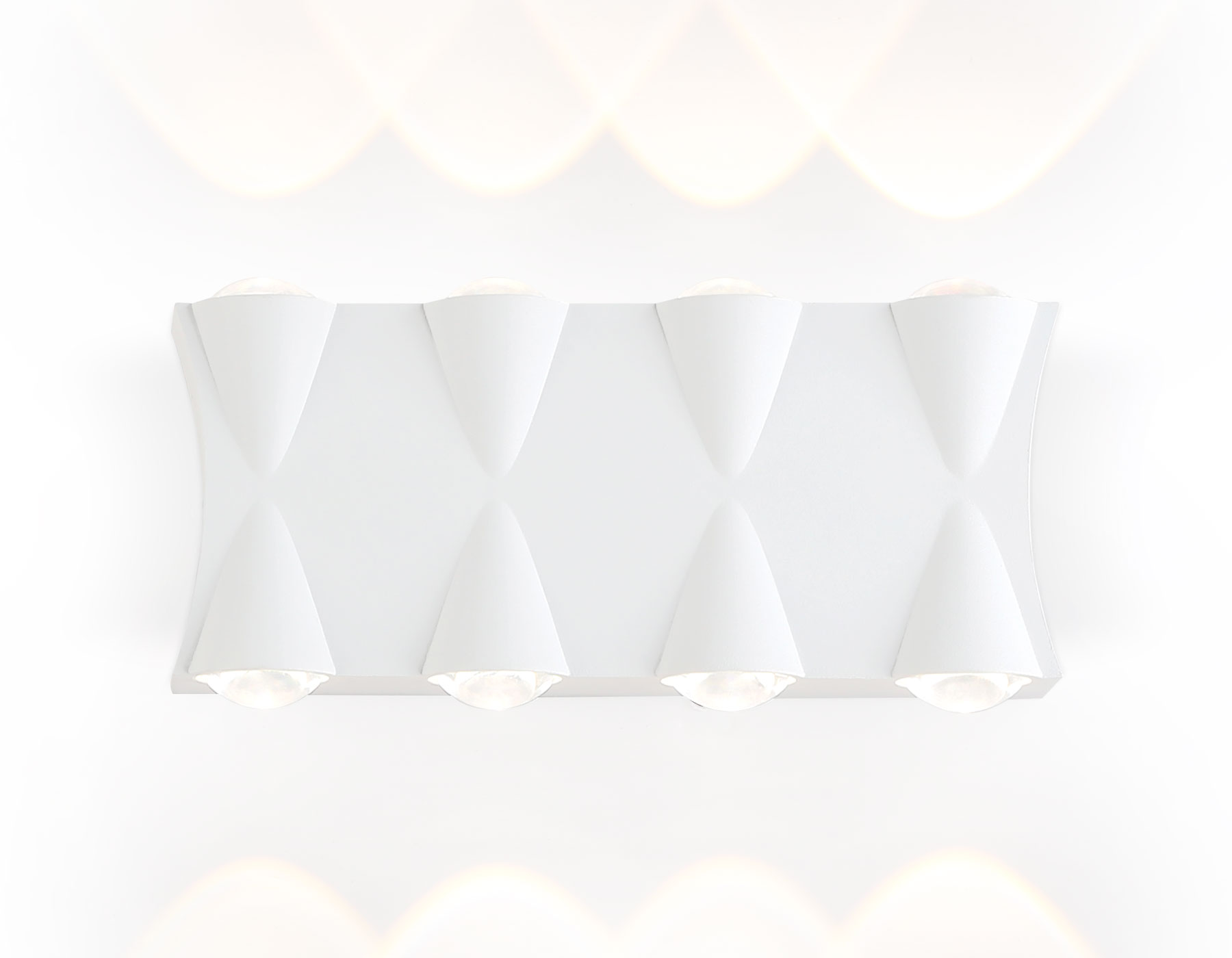 Уличный настенный LED светильник Ambrella ST4490/8 WH белый LED 4200K 8W IP54 190*80*45