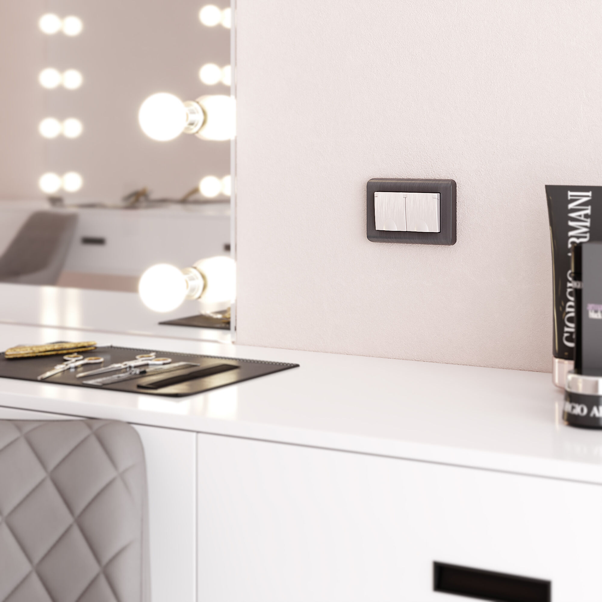 Розетка двойная влагозащ. с зазем. с защит. крышками и шторками Werkel (перламутровый рифленый) W1172213