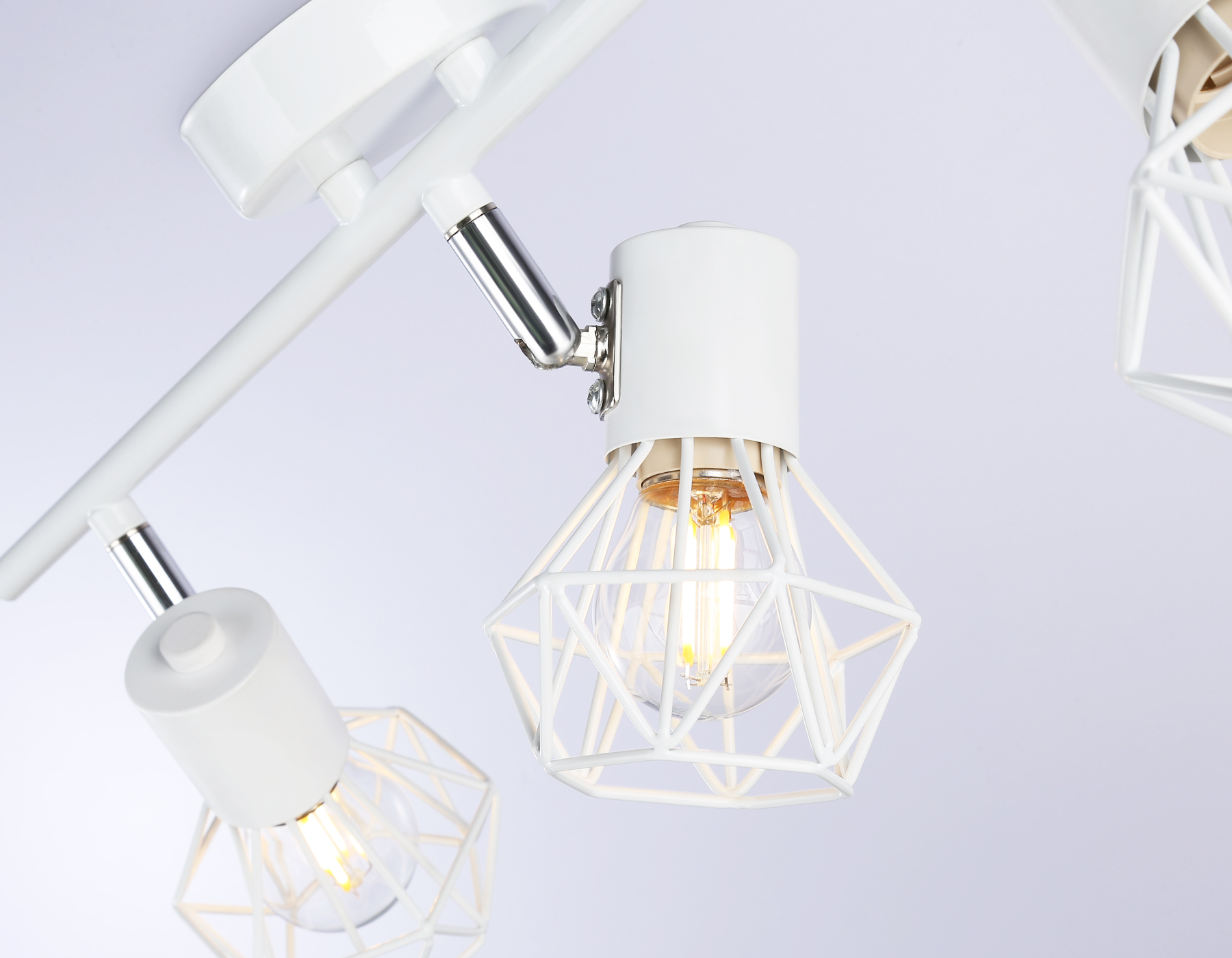 TR8631/3 WH/CH белый/хром E27*3 max 40W 460*91*175