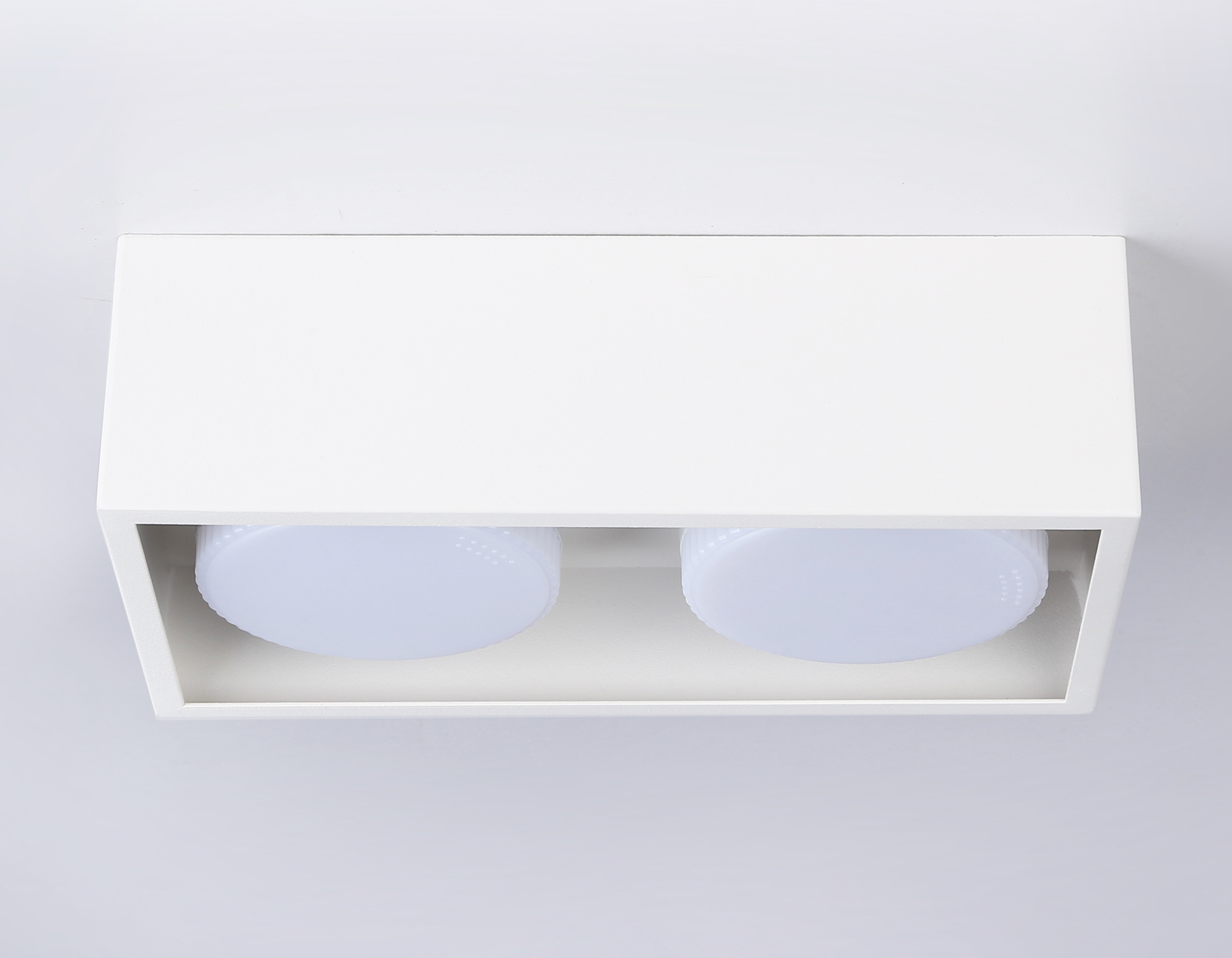 Накладной спот Ambrella TN70828/2 WH белый GX53/2 max 12W 200*100*60