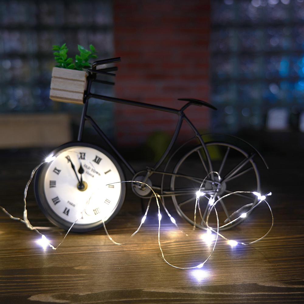 Светодиодная гирлянда Feron CL588 линейная Роса, 5000К, 2м, с питанием от батареек, прозрачный шнур Светодиодная гирлянда Feron CL588 линейная Роса, 5000К, 2м, с питанием от батареек, прозрачный шнур