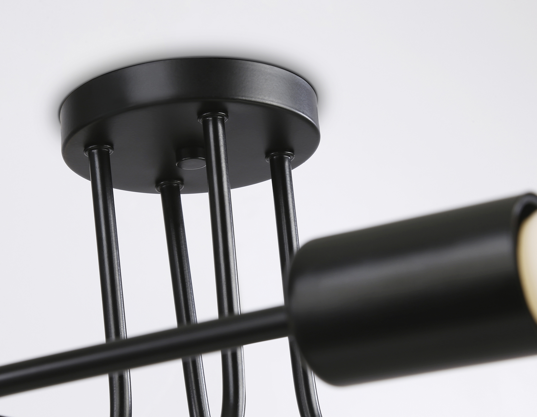 Потолочный светильник TR8022/4 BK черный E27*4 max 40W D715*205