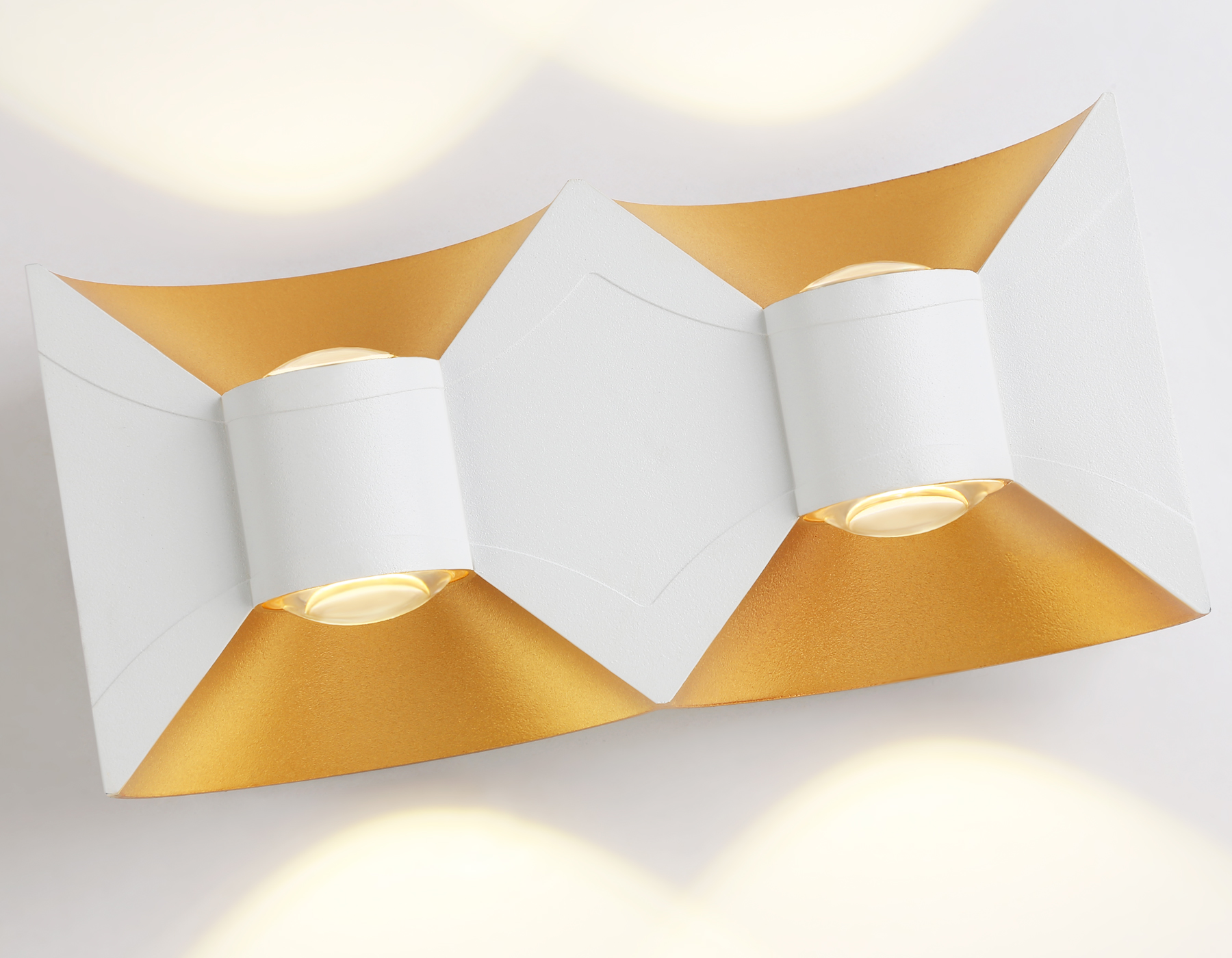 Уличный настенный LED светильник Ambrella ST4475/4 WH/GD белый/золото LED 4200K 11W IP54 180*90*55