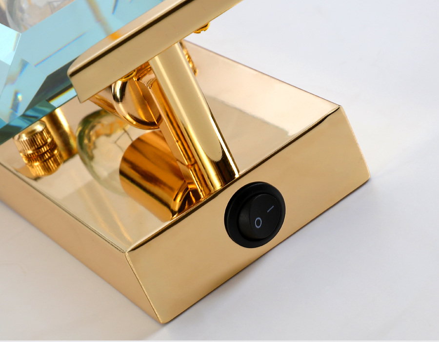 Настенный светильник Ambrella TR5157 GD/CL золото/прозрачный E14/1 max 40W 210*130*100