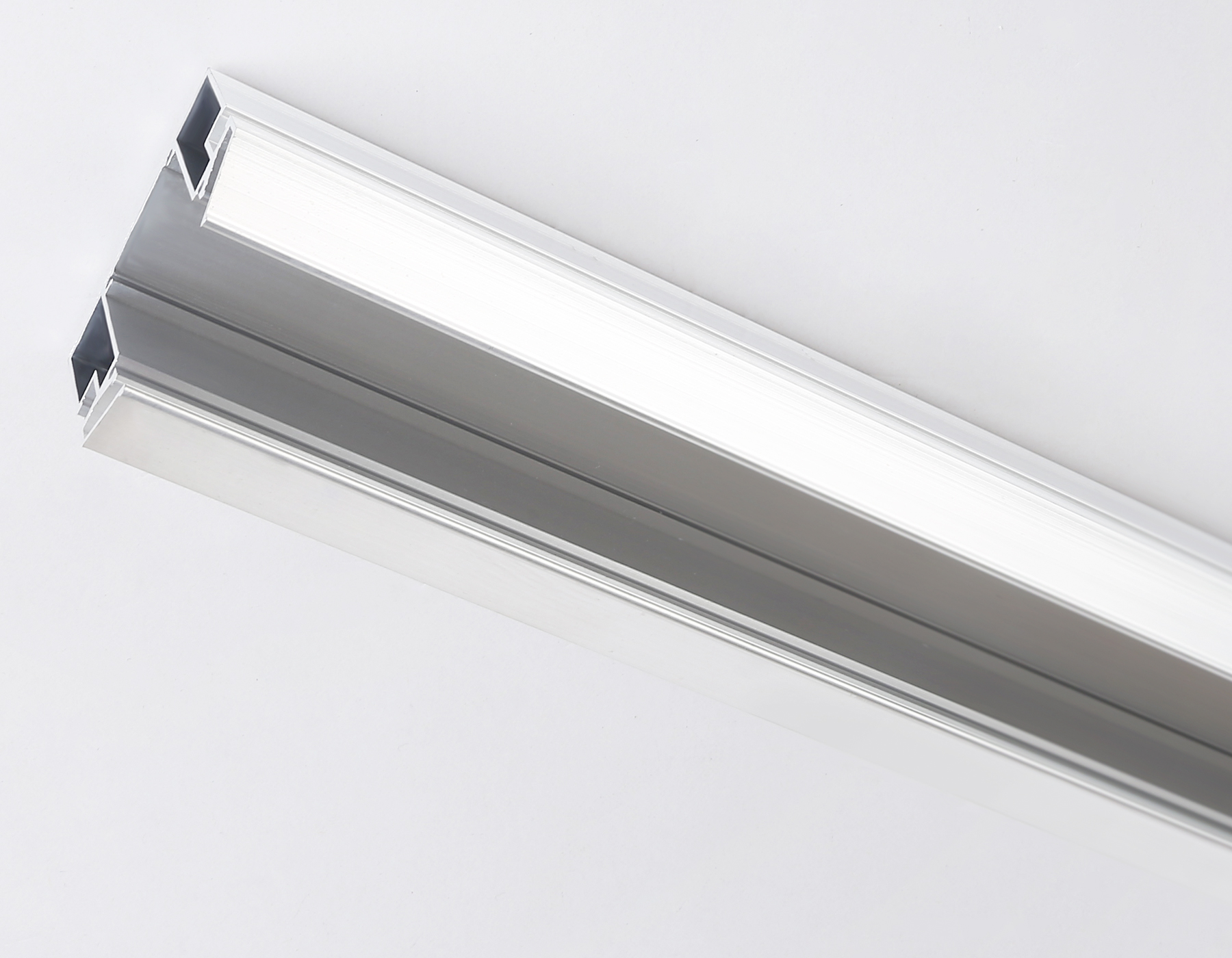 GL3345 корпус в натяжной потолок 3000*57*59.2