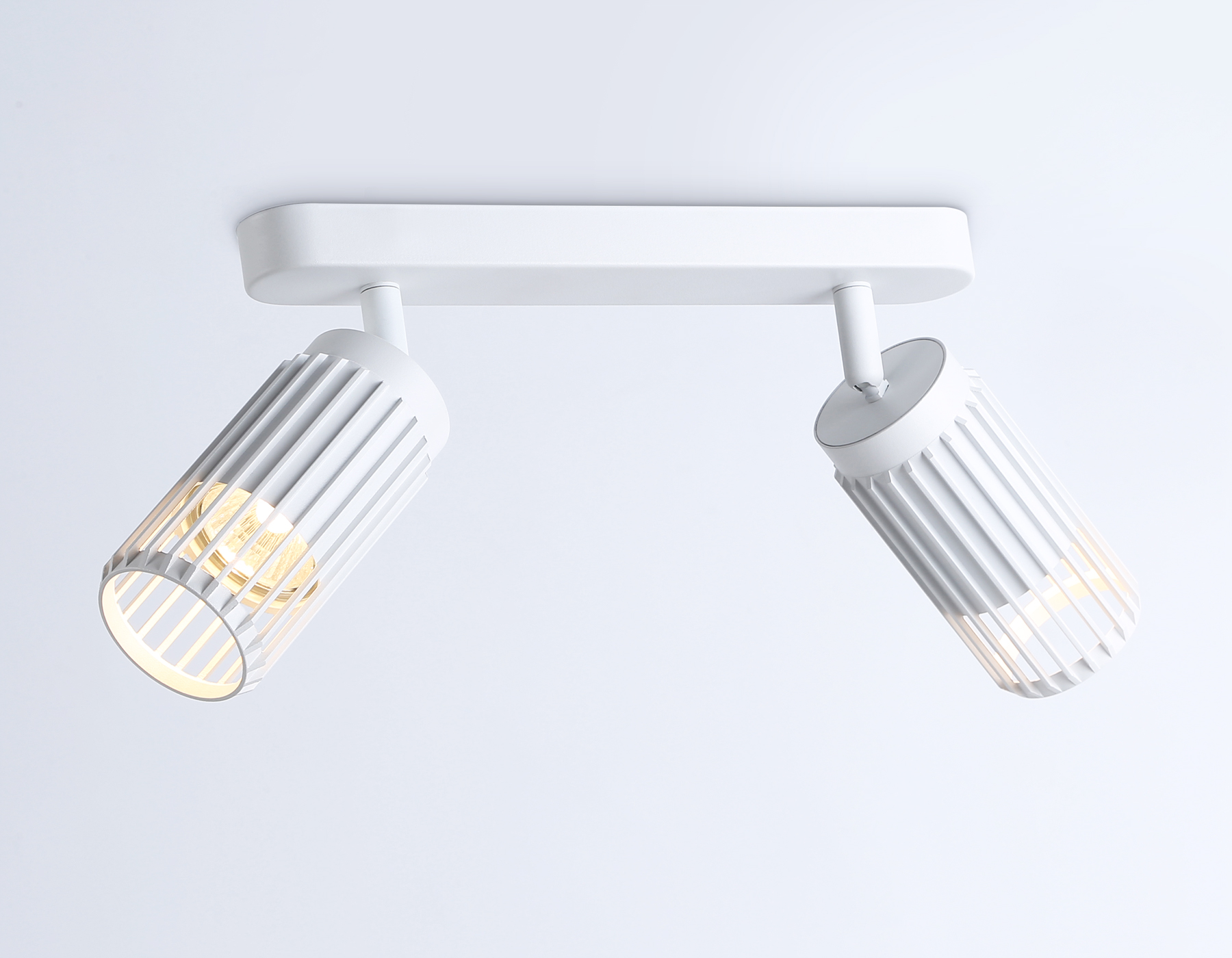 Накладной поворотный спот Ambrella TN51682/2 WH белый GU10/2 260*60*180