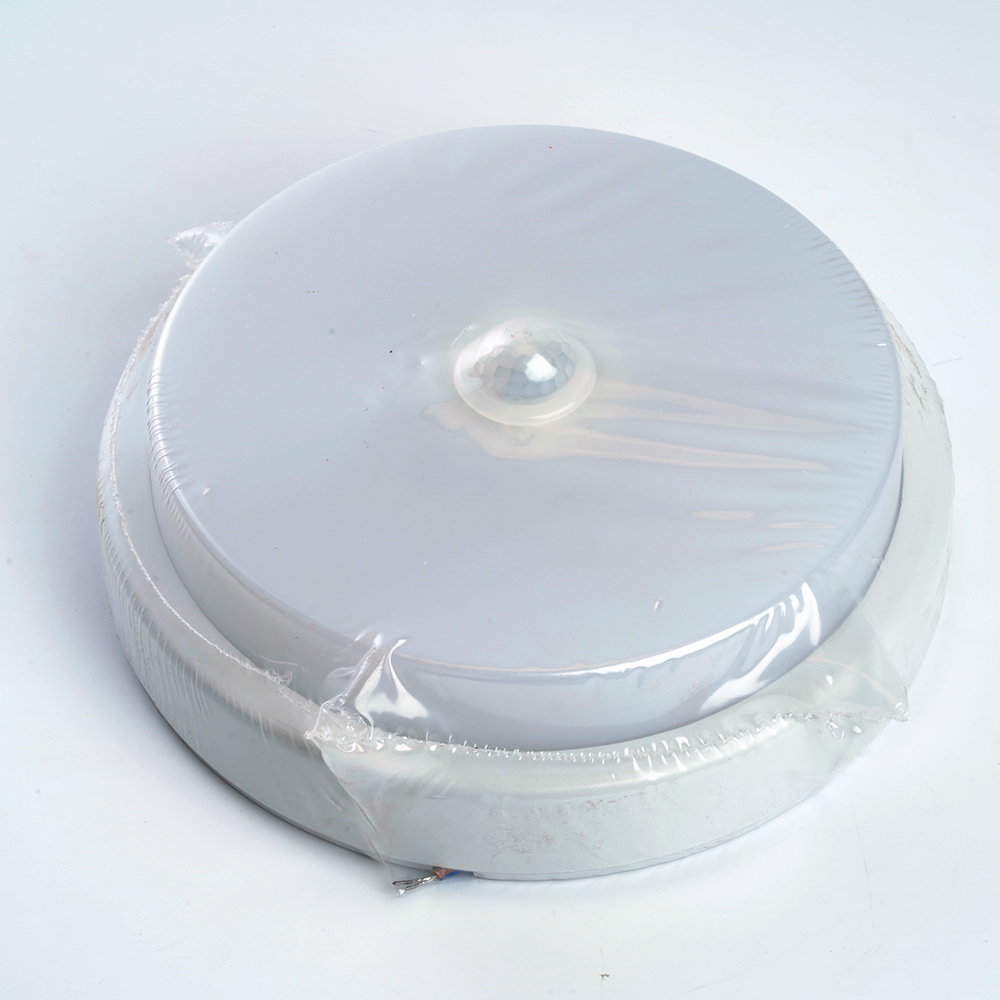 Светильник светодиодный пылевлагозащищённый с ИК-датчиком Feron AL3016 в пластиковом корпусе 12W 6500K IP65 белый Светильник светодиодный пылевлагозащищённый с ИК-датчиком Feron AL3016 в пластиковом корпусе 12W 6500K IP65 белый