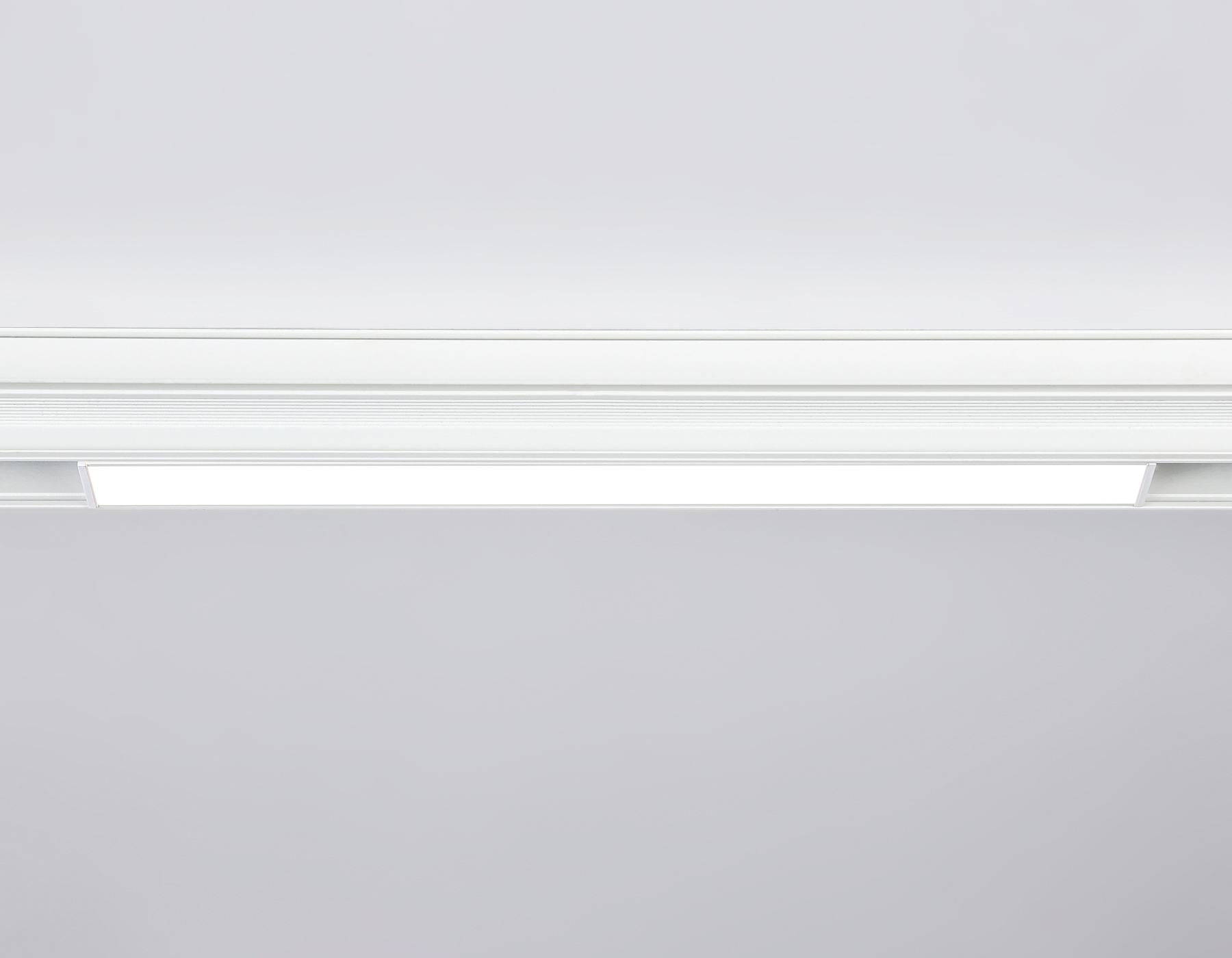 Трековый низковольтный светильник GL4001 WH белый IP20 12W 4200K 48V 300*22*45