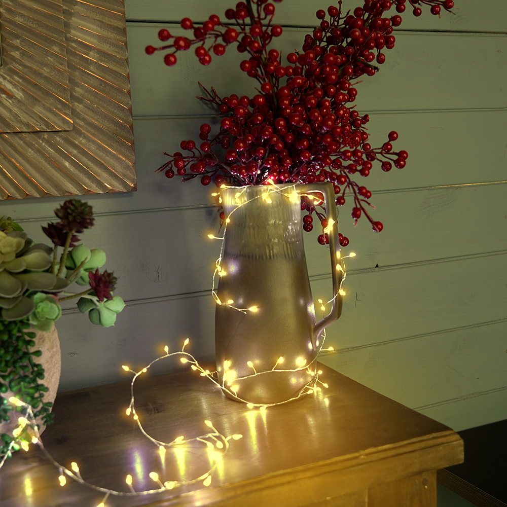 Светодиодная гирлянда Кластер (на проволоке) Feron CL584 линейная 400 LED 12м 2700К, c питанием от сети 230V, прозрачный шнур Светодиодная гирлянда Кластер (на проволоке) Feron CL584 линейная 400 LED 12м 2700К, c питанием от сети 230V, прозрачный шнур