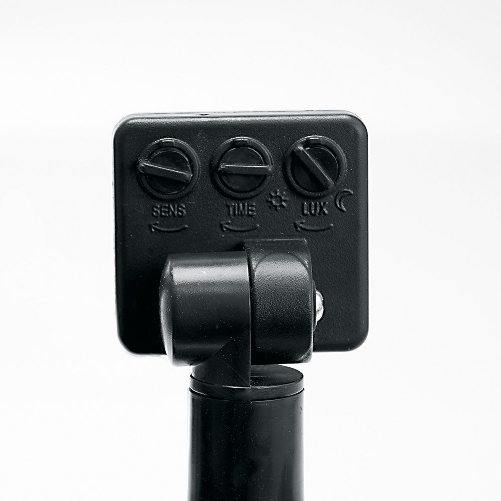 Светодиодный прожектор SAFFIT SFL80-30 IP65 30W 6400K с выносным  датчиком движения, черный, 29523