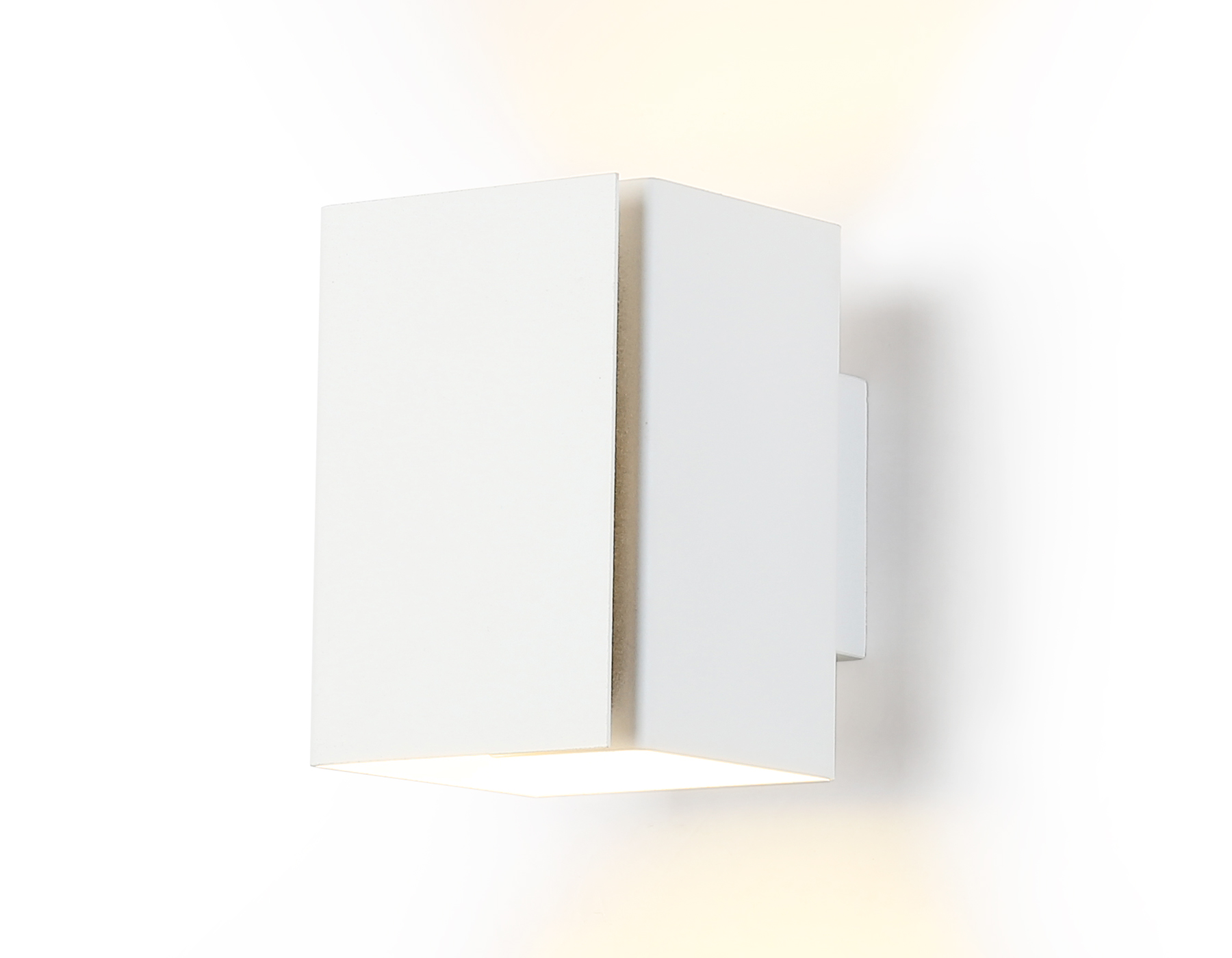 Настенный светильник Ambrella TN5115 WH белый G9 max 40W 120*80*105