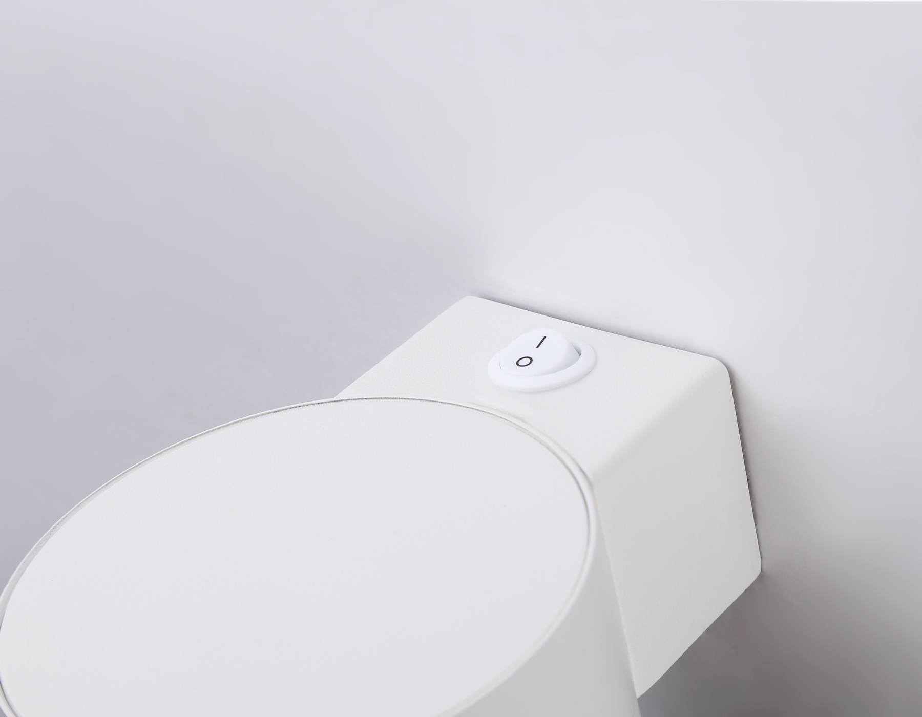 Настенный светильник с выключателем Ambrella TN71071 WH белый GX53 max 12W 85*75*110