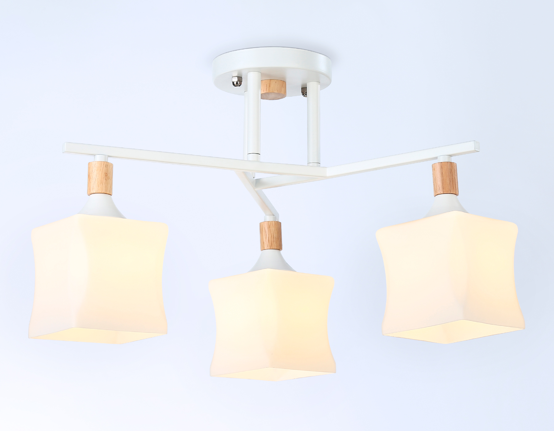 Светильник подвесной Ambrella TR9488/3 WH/FR белый/белый матовый E27/3 max 40W D470*280 Светильник подвесной Ambrella TR9488/3 WH/FR белый/белый матовый E27/3 max 40W D470*280