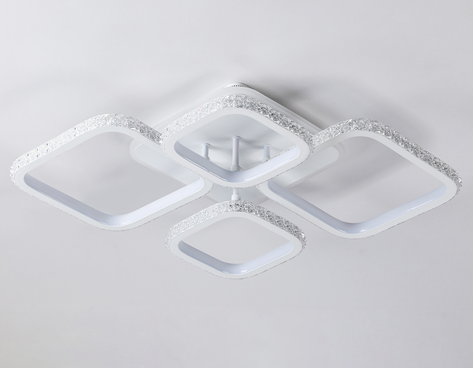 Потолочный LED светильник FA9541/2+2 WH белый 108W 6400K/3000K 670*500*110 (ПДУ РАДИО 2.4G)