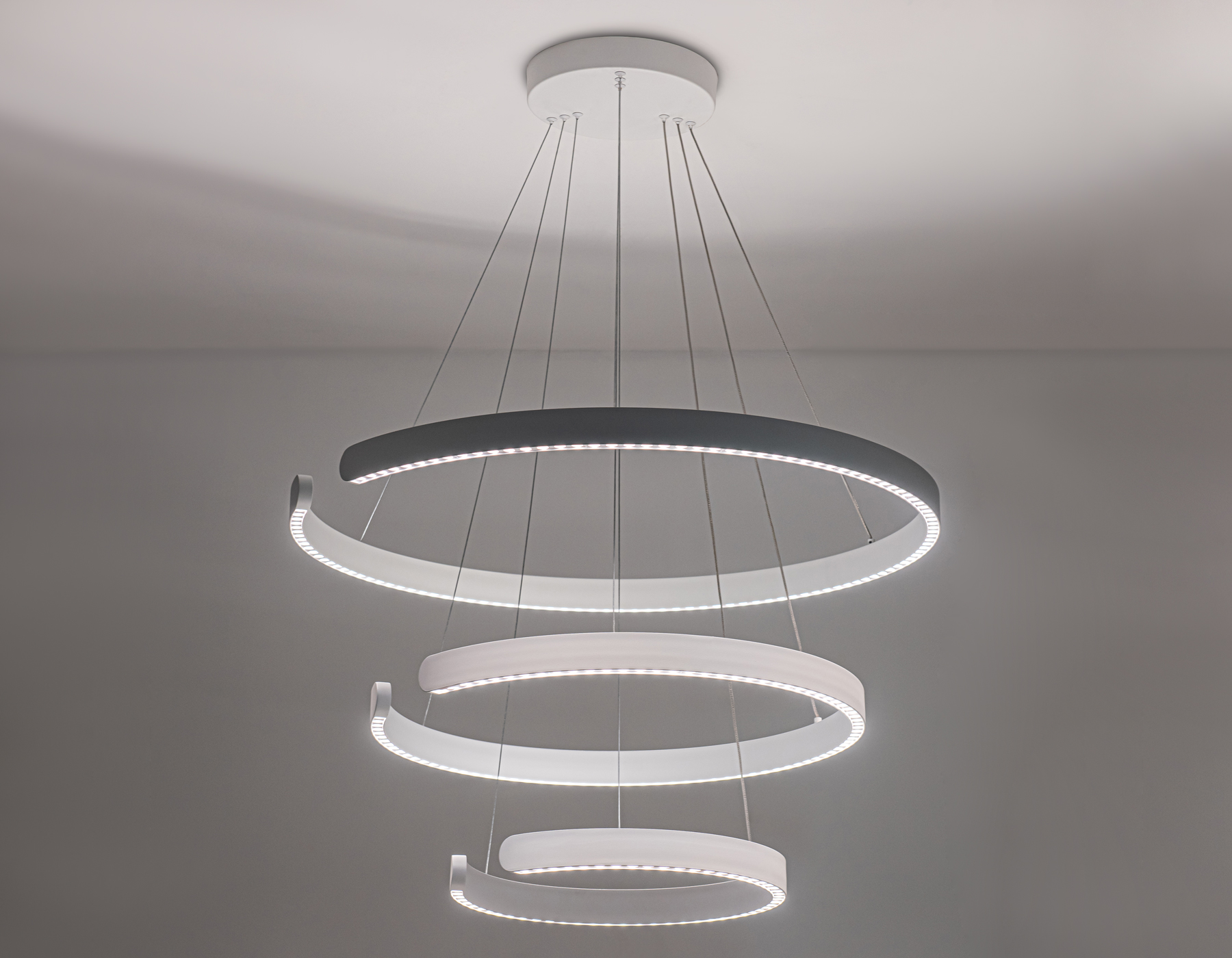 Подвесной LED светильник FL5887/3 WH белый 90W 3000K/4200K/6400K D800/600/400*1200 (без ПДУ) Подвесной LED светильник FL5887/3 WH белый 90W 3000K/4200K/6400K D800/600/400*1200 (без ПДУ)