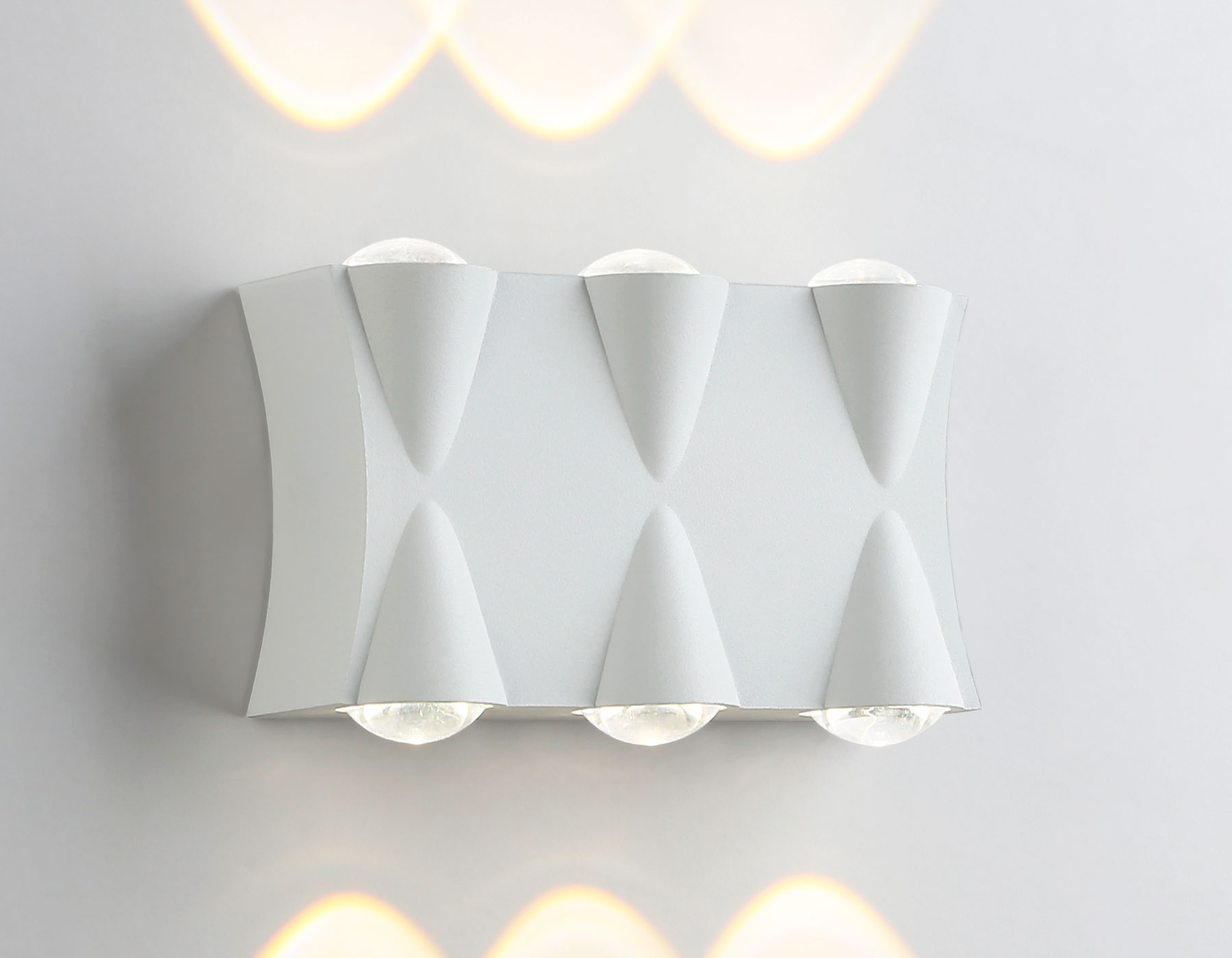 Уличный настенный LED светильник Ambrella ST4485/6 WH белый LED 4200K 6W IP54 140*80*45