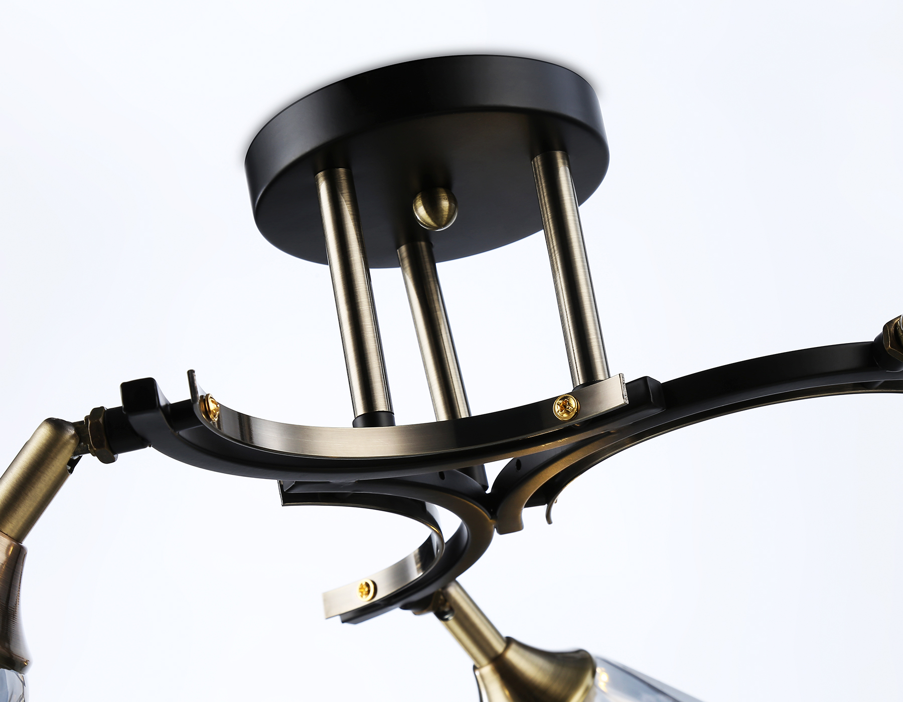 Светильник подвесной Ambrella TR303038/3 SB/BK/SM бронза/черный/дымчатый E27/3 max 40W D620*270