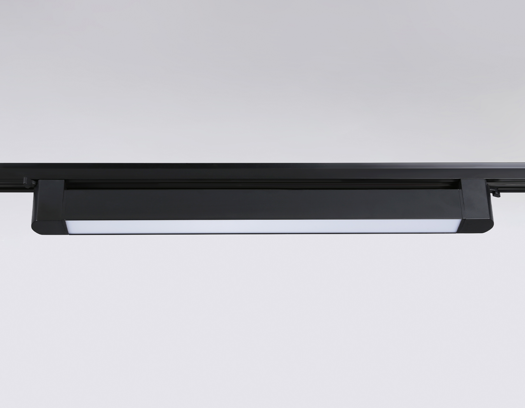 Трековый однофазный светильник Ambrella GL6739 BK черный IP20 30W 4200K 458*35*57