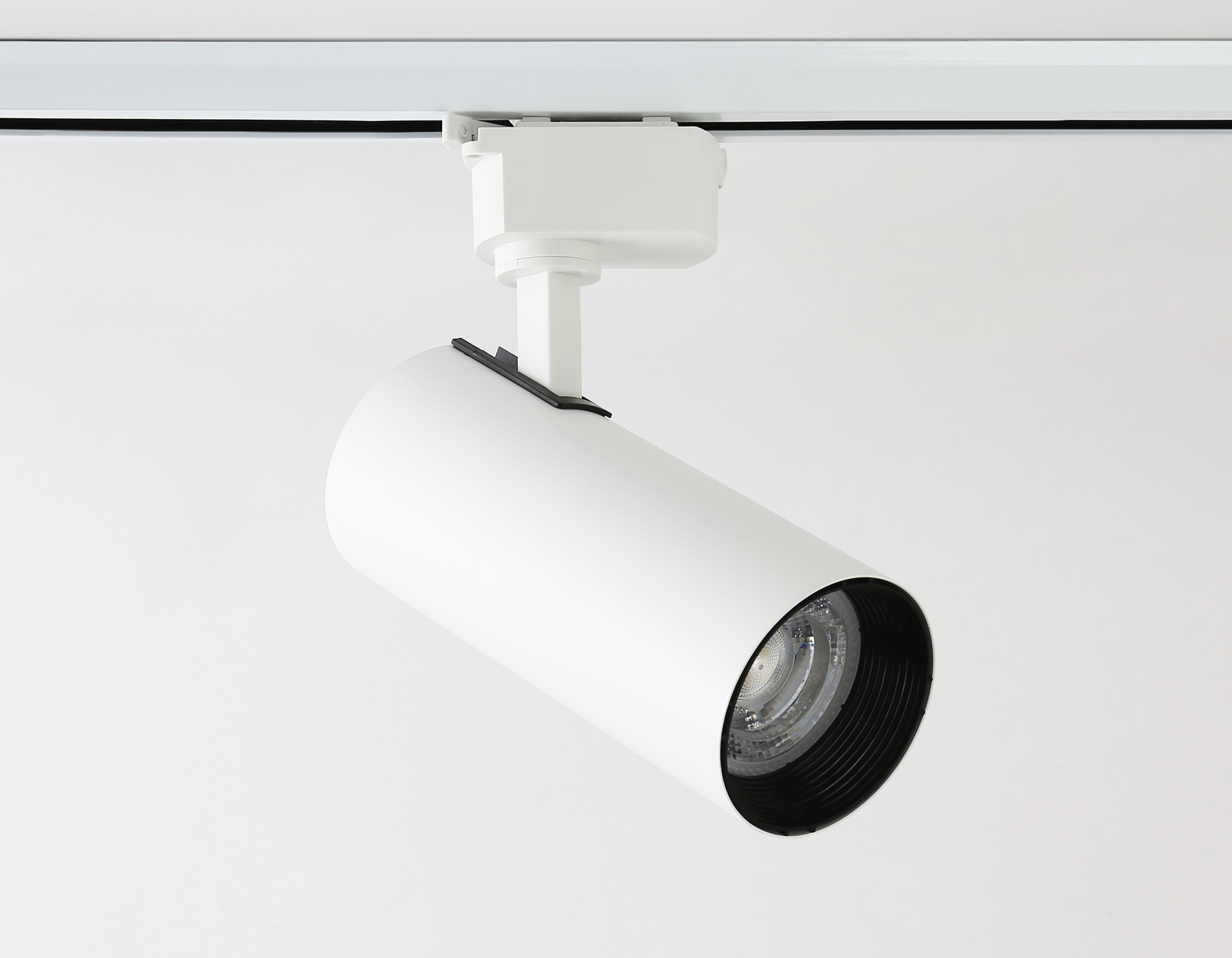 Светильник трековый Ambrella GL5822 WH белый LED 24W 4200K 24°