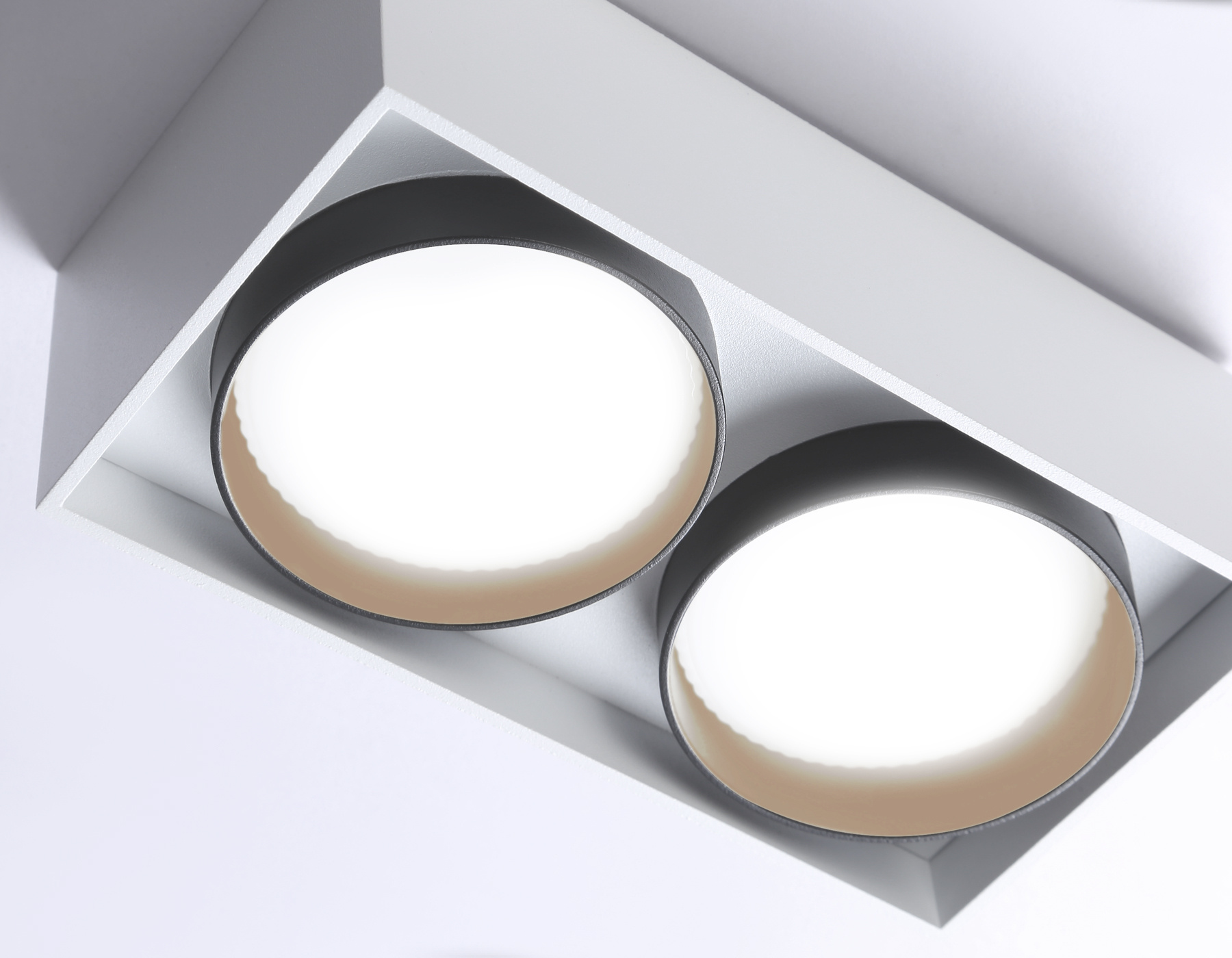 TN70872/2 WH/BK белый/черный GX53/2 max 12W 185*92*62