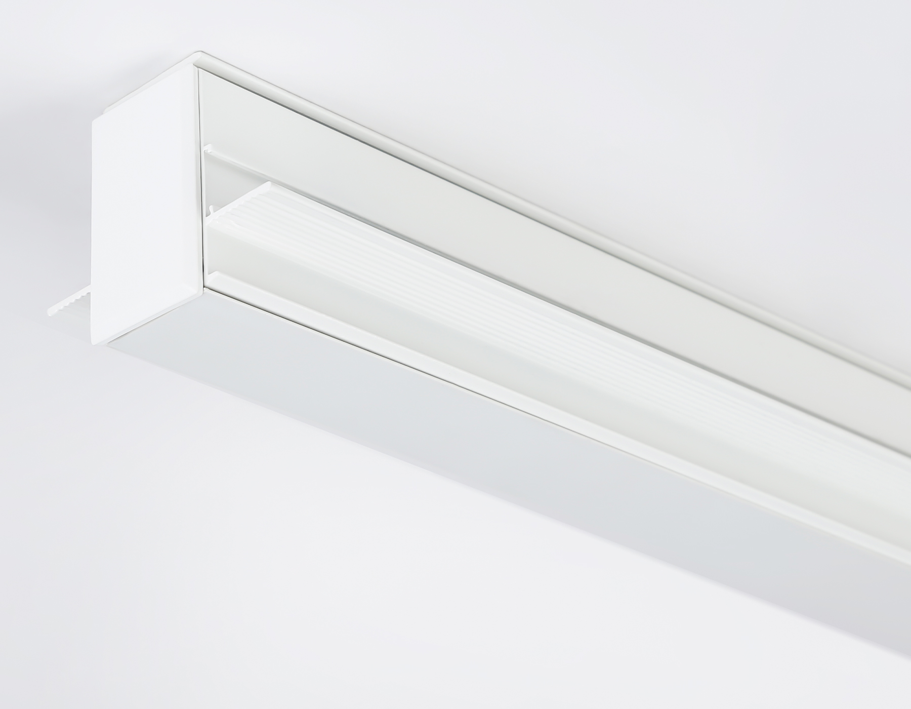 Шинопровод низковольтный встраиваемый MagneticGL3331 WH белый IP20 48V 2000*60*46.8