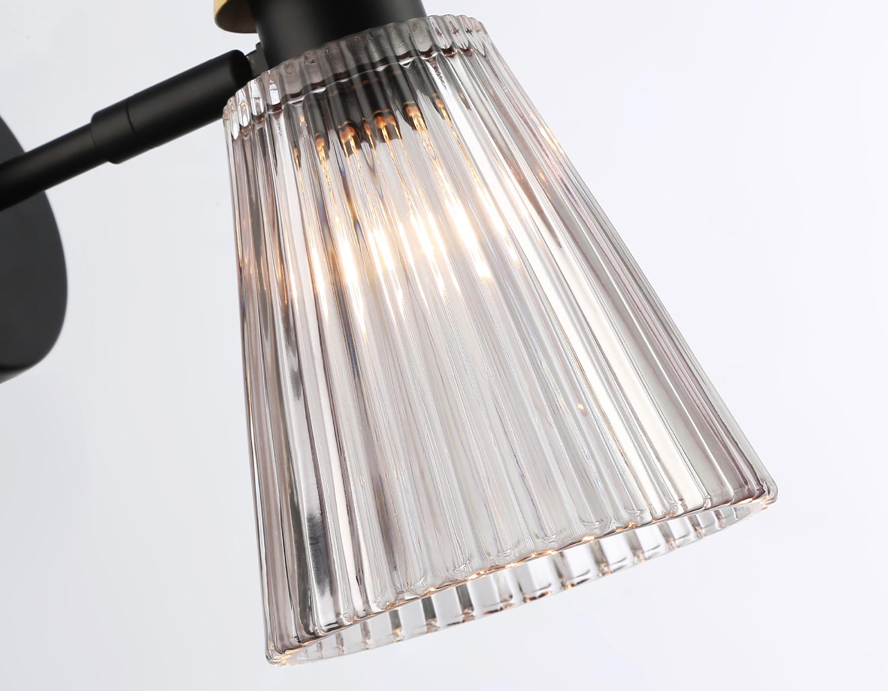 LH58118 BK/LW/SM черный/светлое дерево/дымчатый E14 max 40W 180*110*200 LH58118 BK/LW/SM черный/светлое дерево/дымчатый E14 max 40W 180*110*200