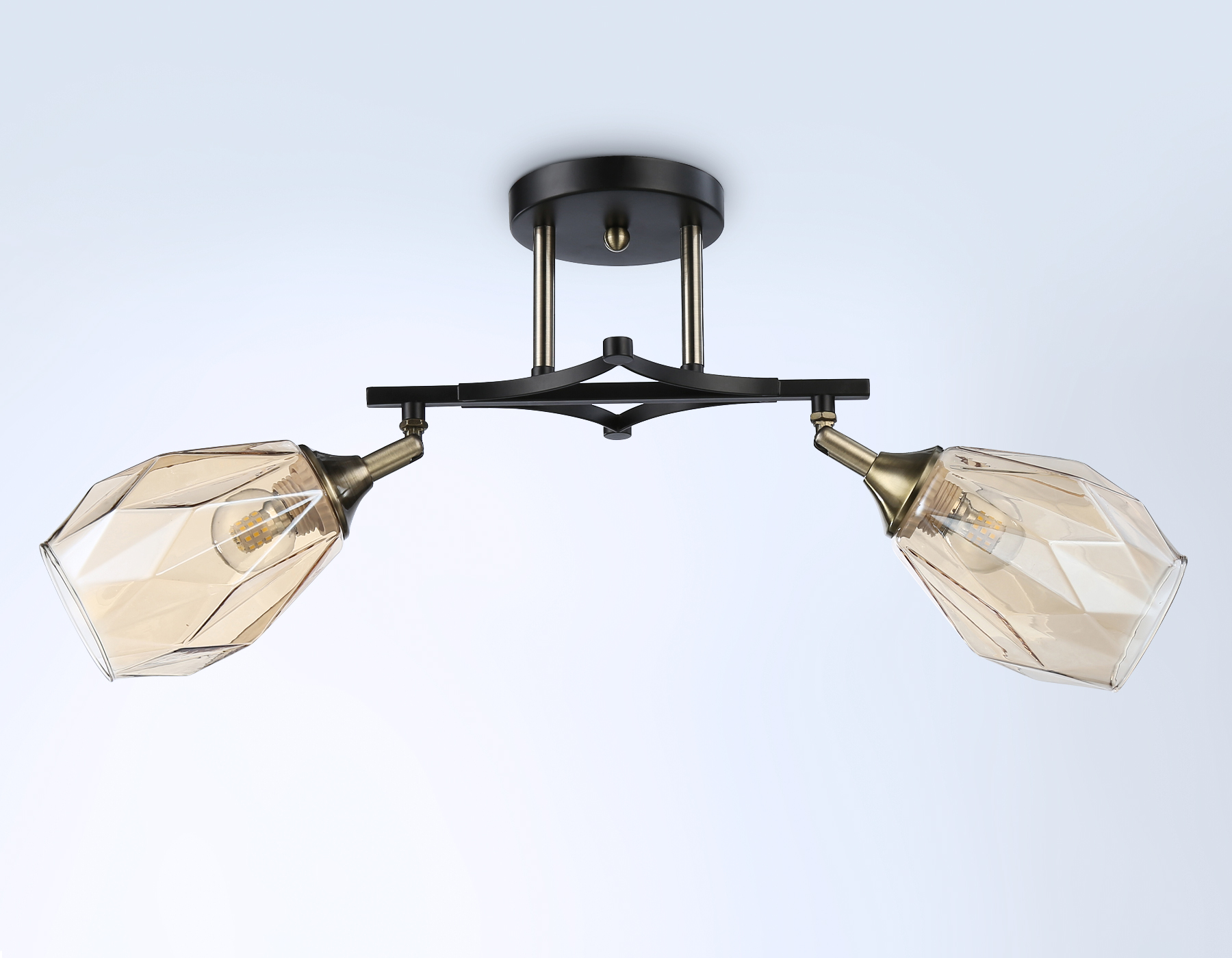 Светильник подвесной Ambrella TR303032/2 SB/BK/TI бронза/черный/янтарь E27/2 max 40W 580*145*280 Светильник подвесной Ambrella TR303032/2 SB/BK/TI бронза/черный/янтарь E27/2 max 40W 580*145*280