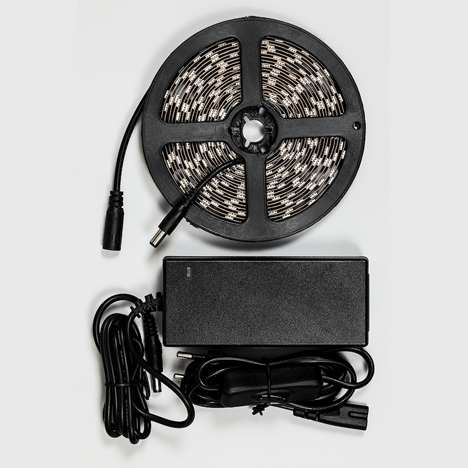 Cветодиодная LED лента Feron LS606, готовый комплект 3м 60SMD(5050)/м 14.4Вт/м IP20 12V 6500К Cветодиодная LED лента Feron LS606, готовый комплект 3м 60SMD(5050)/м 14.4Вт/м IP20 12V 6500К