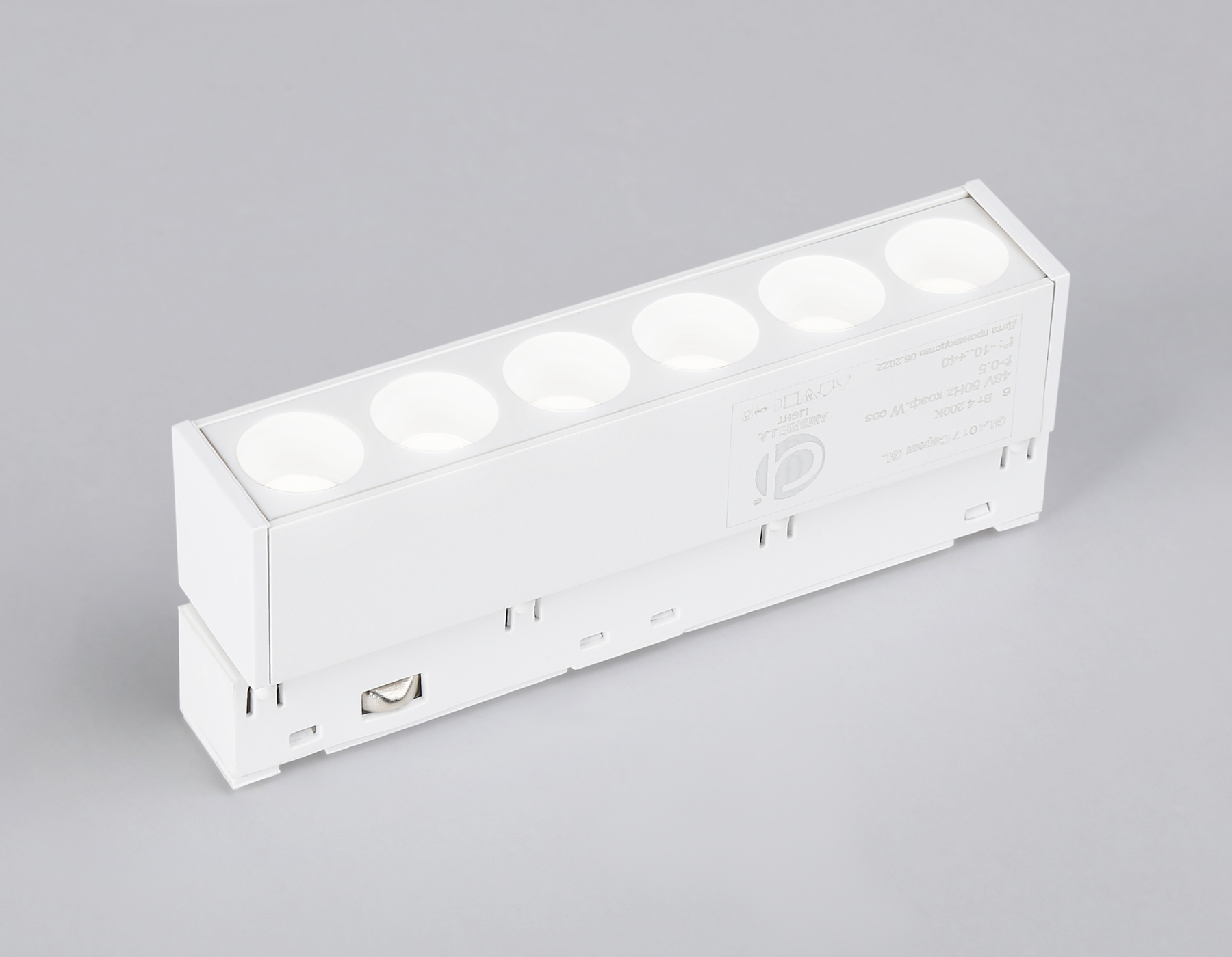 Трековый низковольтный светильник GL4017 WH белый IP20 6W 4200K 48V 24° 115*22*45