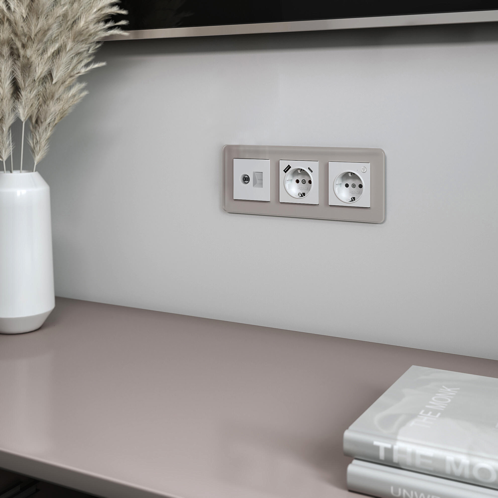 Рамка WERKEL на 3 поста Elite (дымчатый, стекло) W0032417