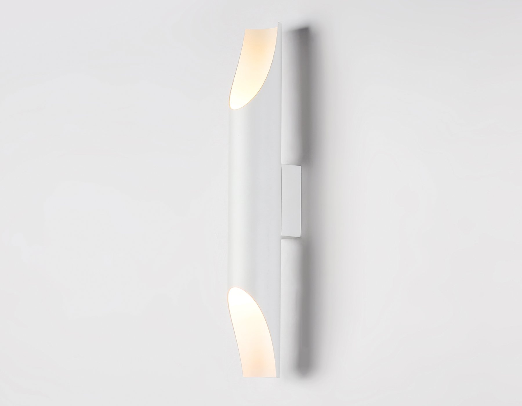 Настенный светильник Ambrella TN5151/2 WH белый E27/2 max 40W 400*60*85