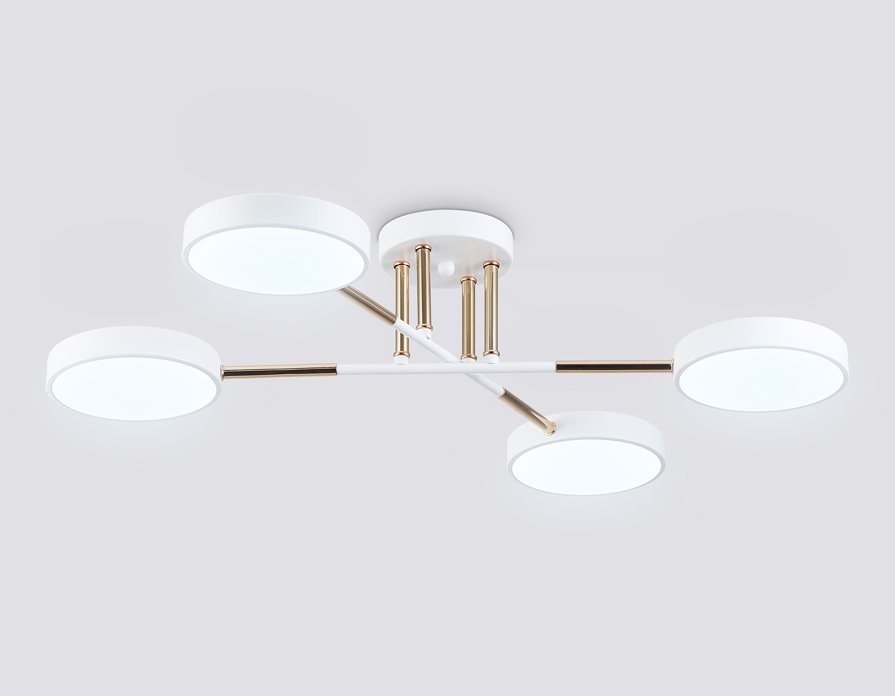 FL516331/4 WH/FGD белый/золото 72W 3000-6000K 610*410*140 (без ПДУ) FL516331/4 WH/FGD белый/золото 72W 3000-6000K 610*410*140 (без ПДУ)