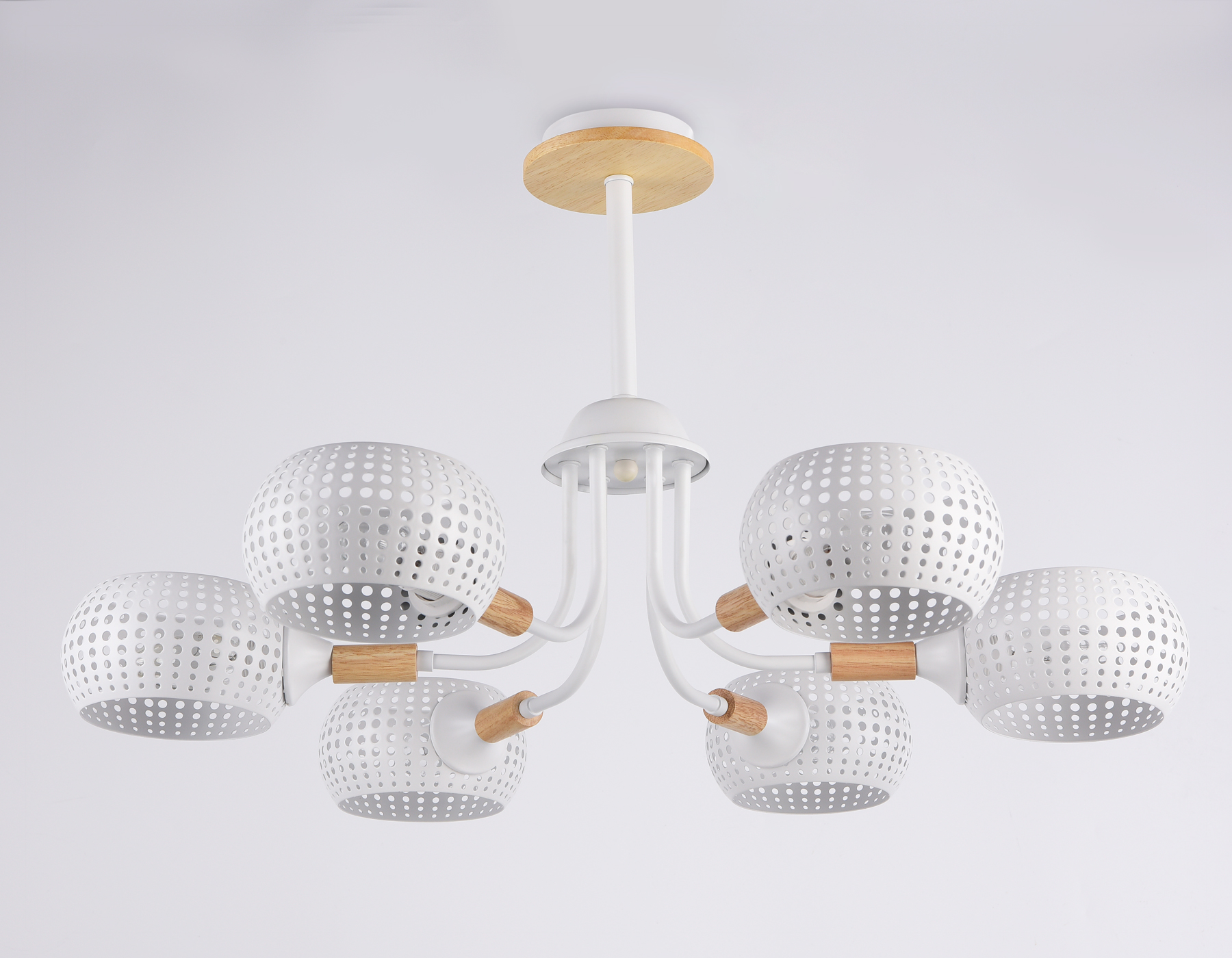 Светильник подвесной Ambrella TR80166/6 WH/LWD белый/светлое дерево E14/6 max 40W D690*370 Светильник подвесной Ambrella TR80166/6 WH/LWD белый/светлое дерево E14/6 max 40W D690*370