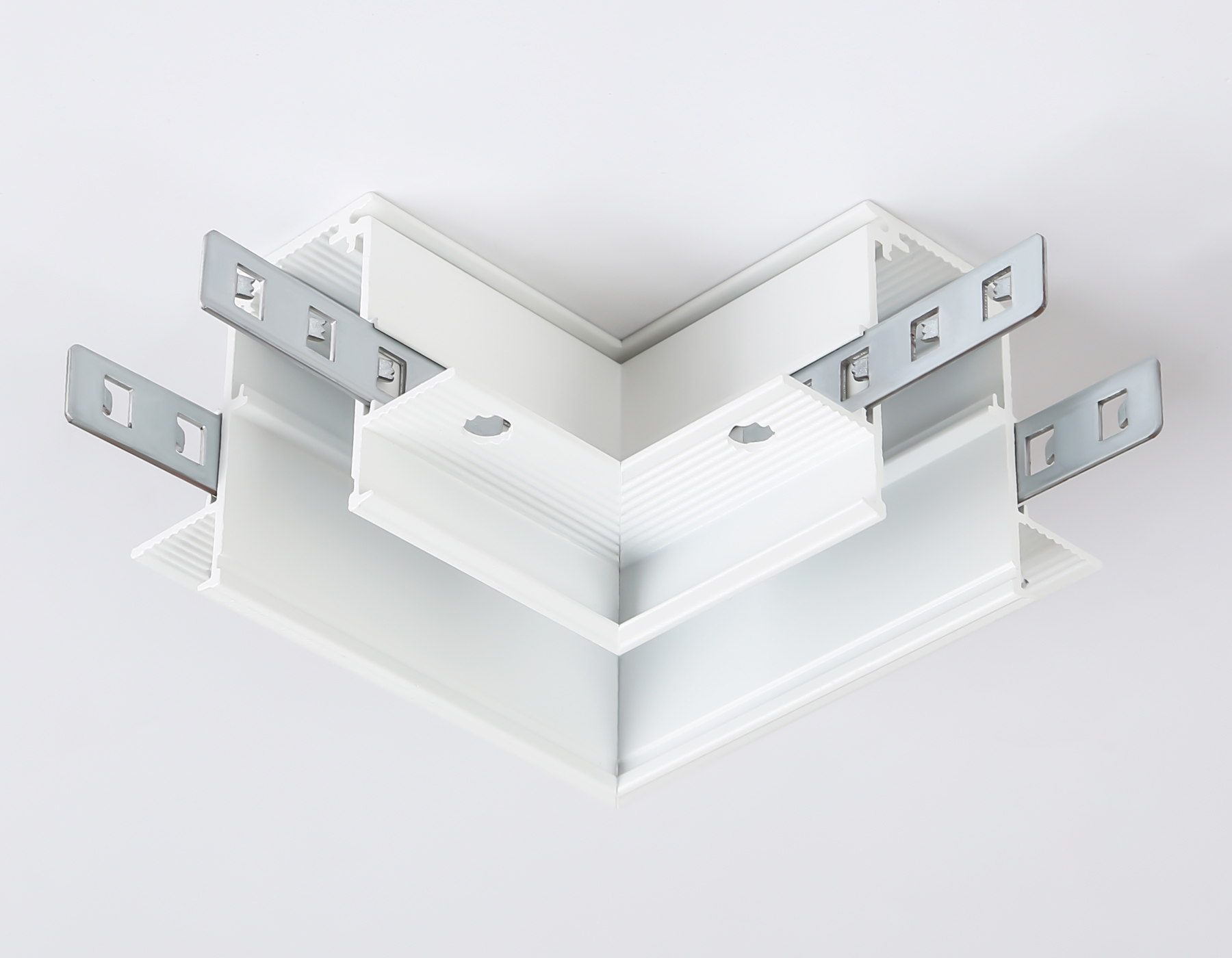 GL3352 WH белый коннектор угловой встраиваемый 85*85*H46.8