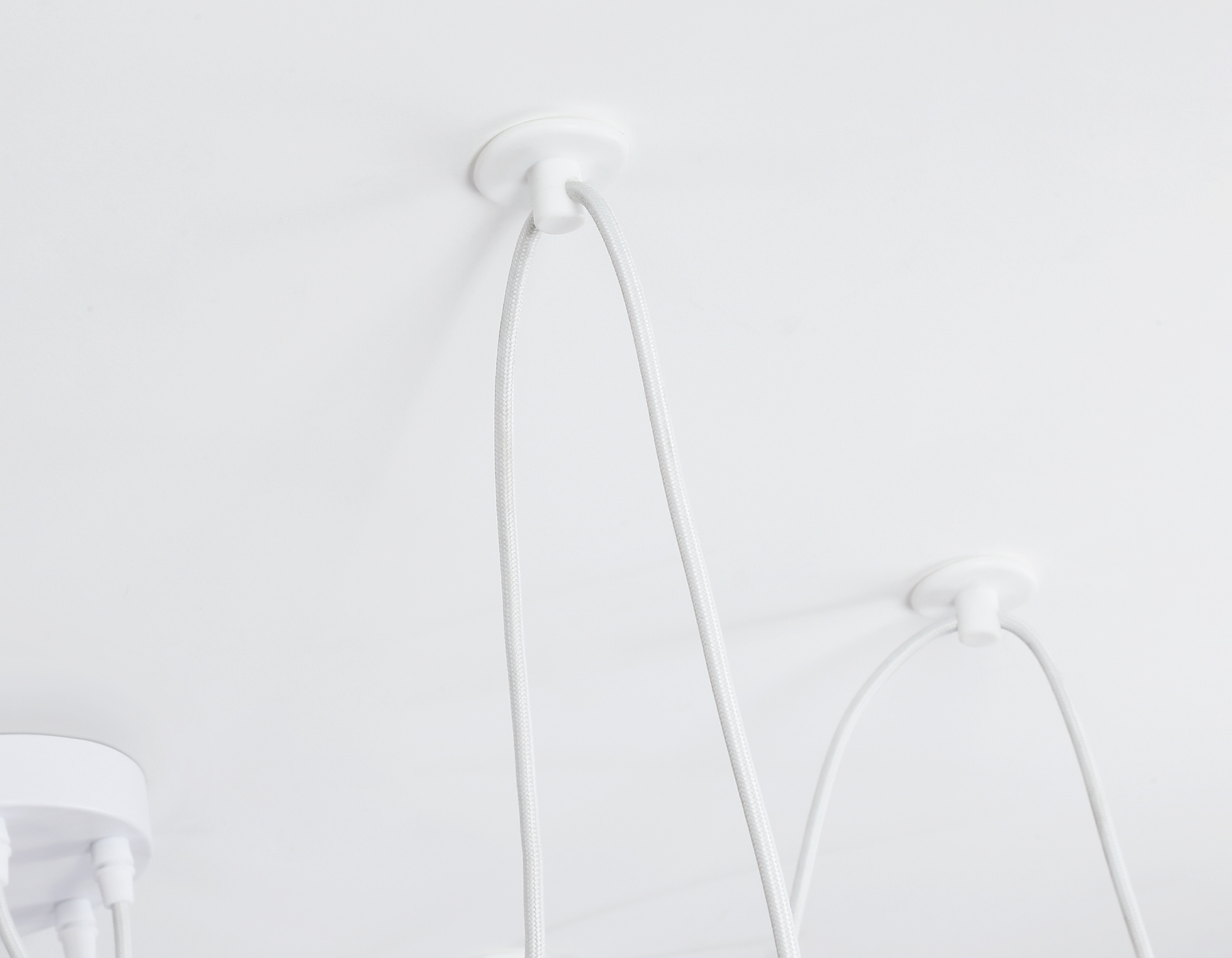 Подвесной светильник TR8131/6 WH белый E27*6 max 40W D700*800